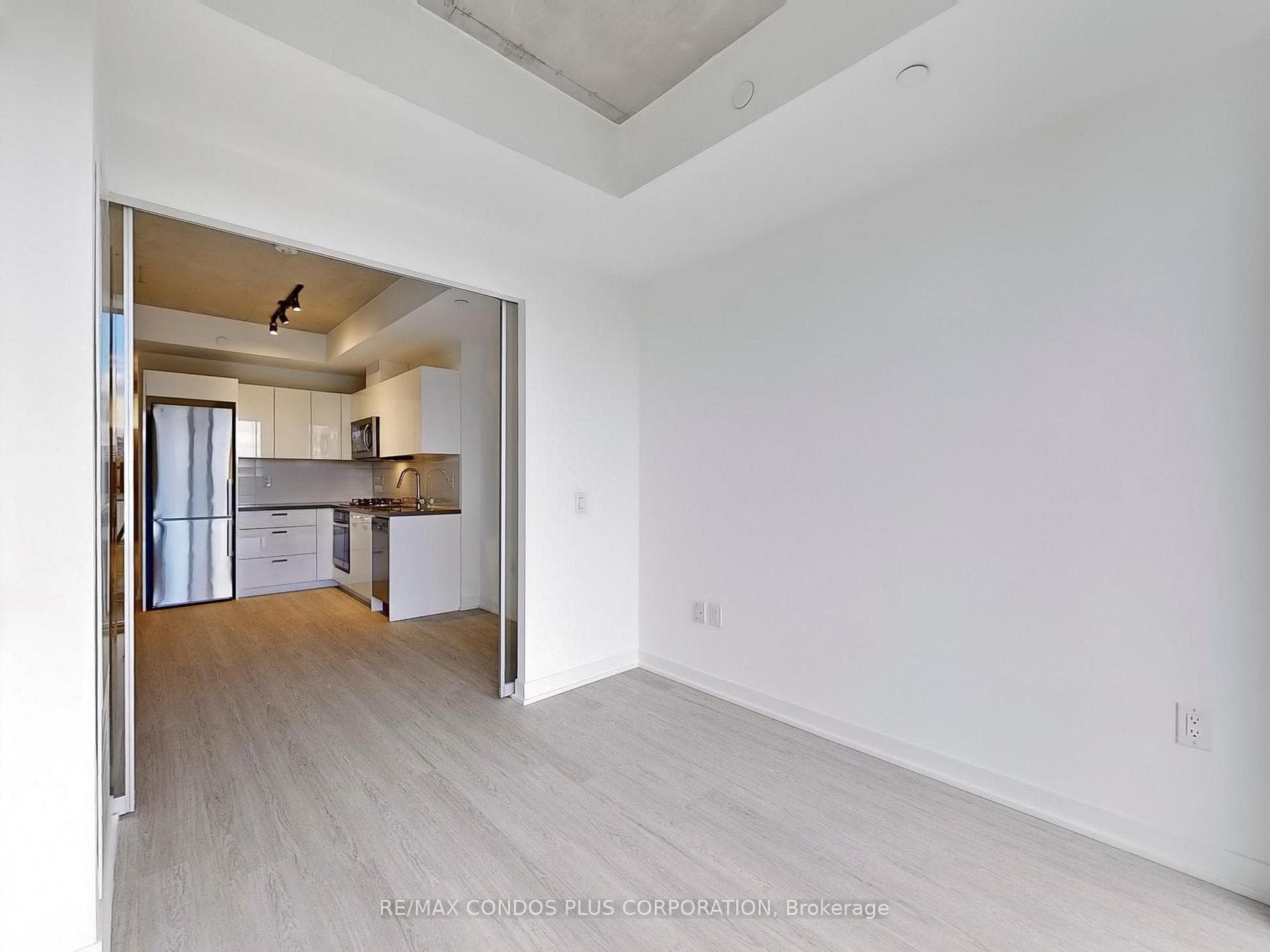 195 McCaul Street Unit 420 photo 22