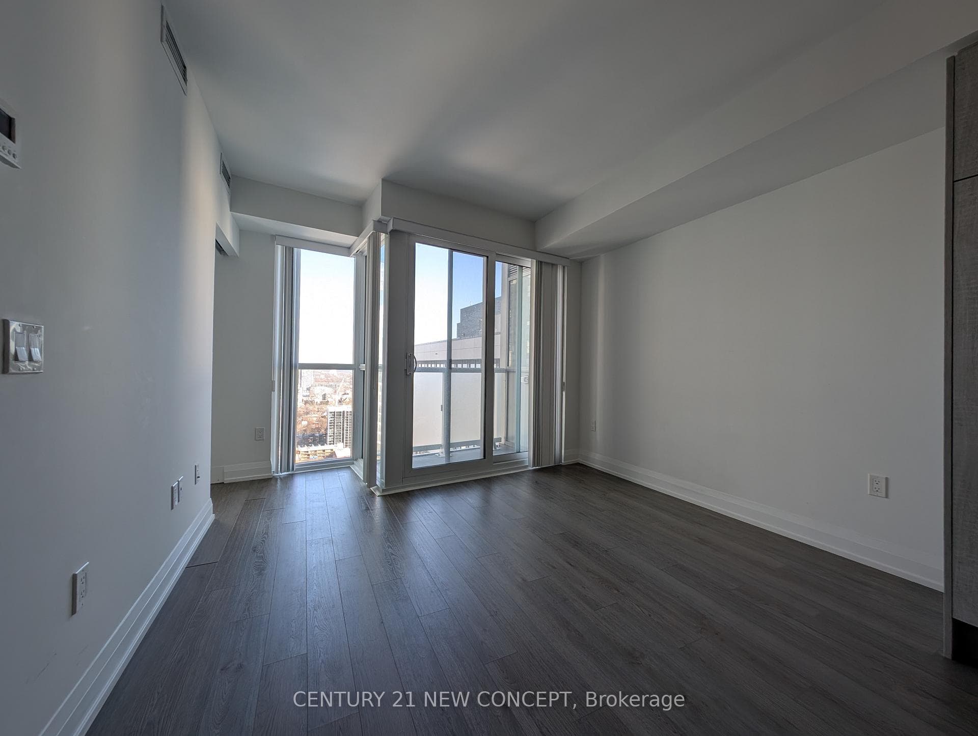 77 Mutual Street Unit 3201 photo 2