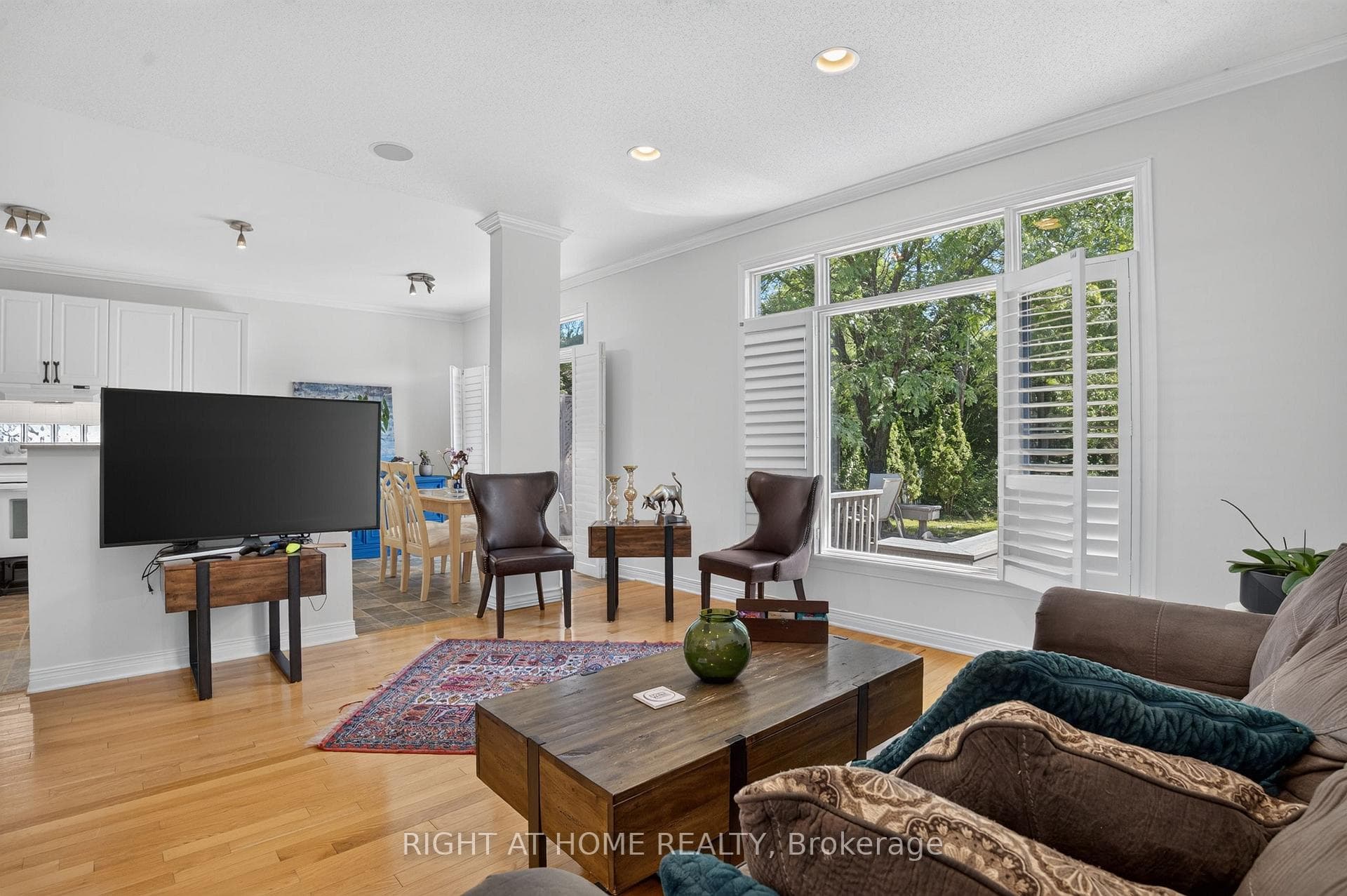 26 Evanshen Crescent photo 12