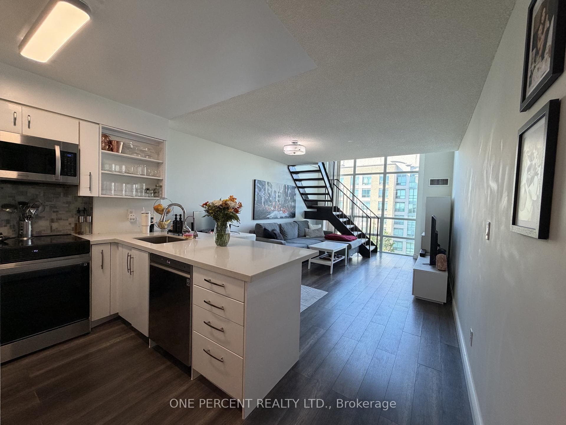 3 Ellesmere Street Unit 607 photo 7