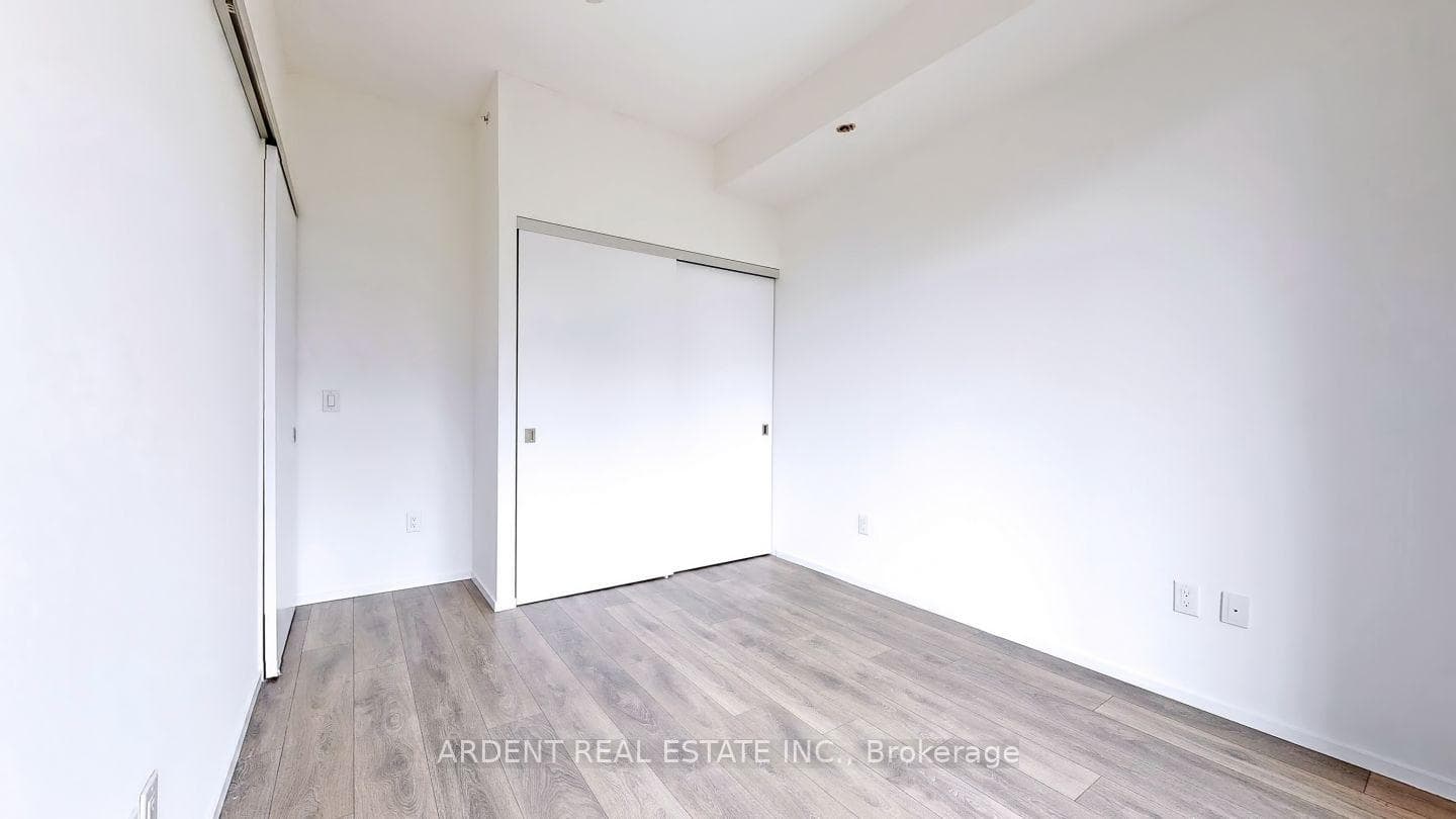 159 Dundas Street Unit 414 photo 27
