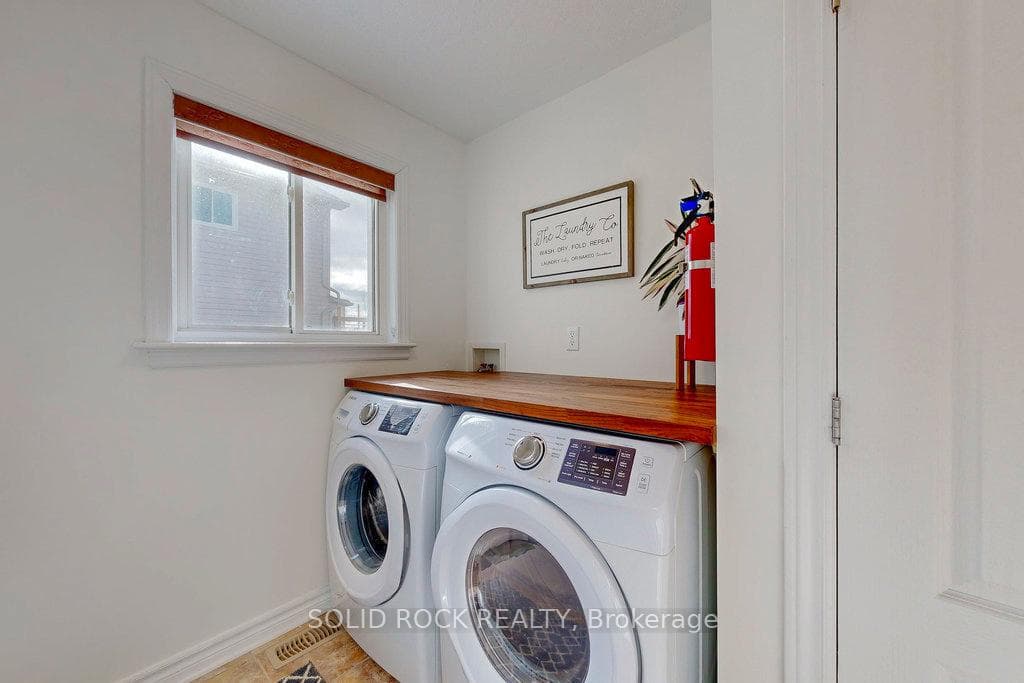 83 Comba Drive photo 5