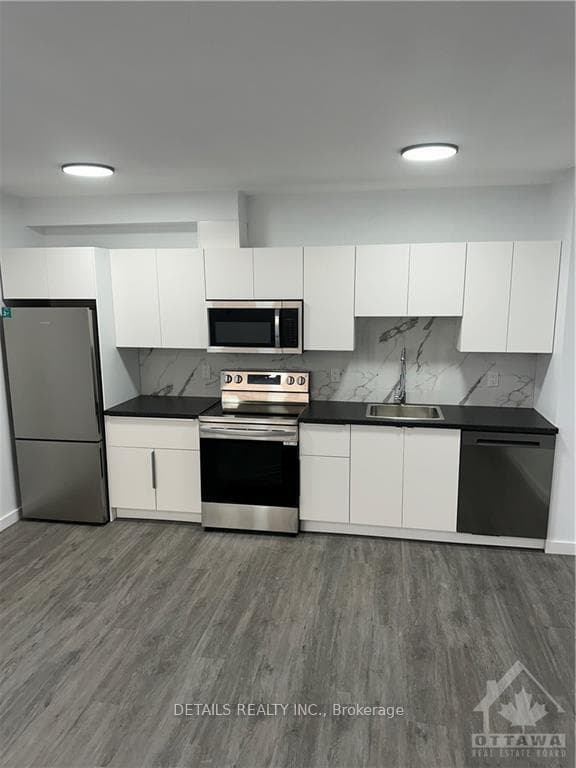 842 DUNDEE Avenue Unit B photo 9