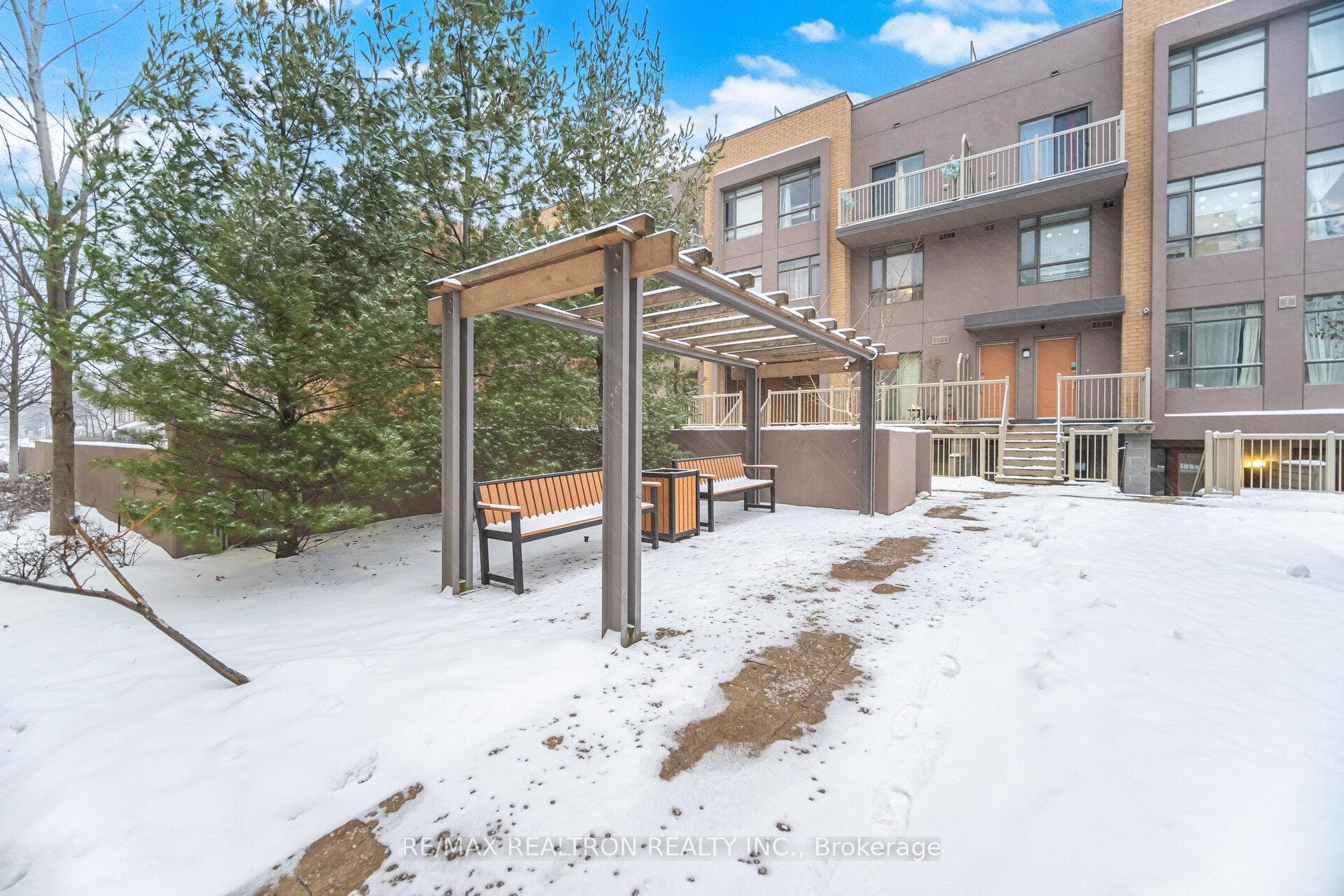 80 Orchid Place Drive Unit 105 photo 29