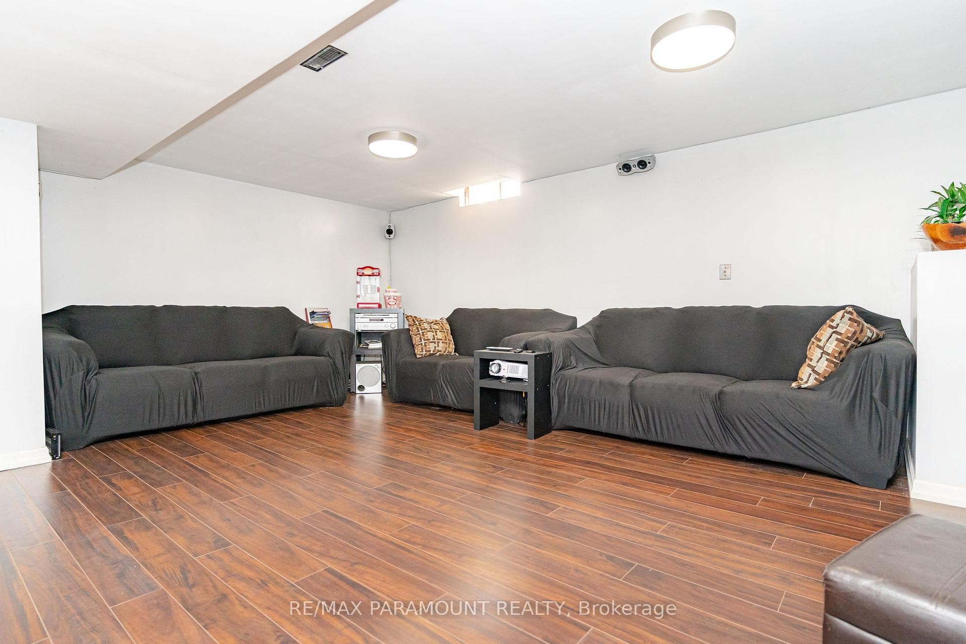 217 Rutherford Road photo 27