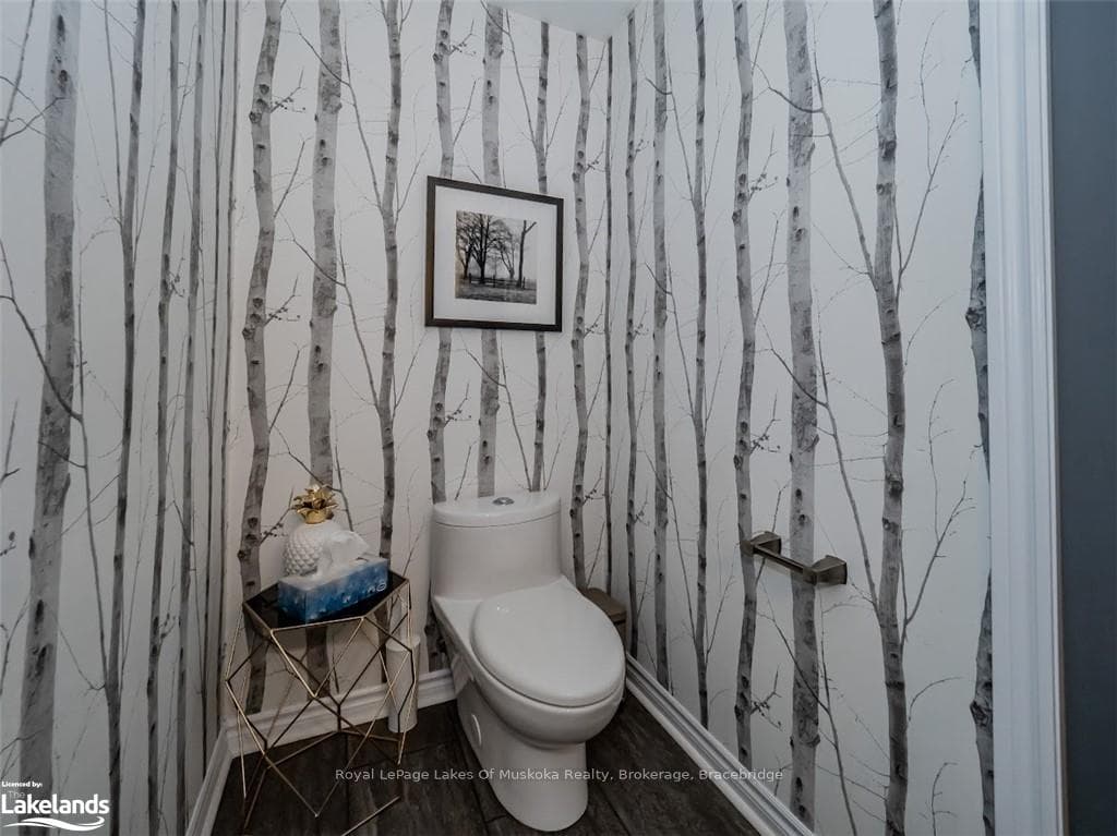 20 COATES Avenue photo 22