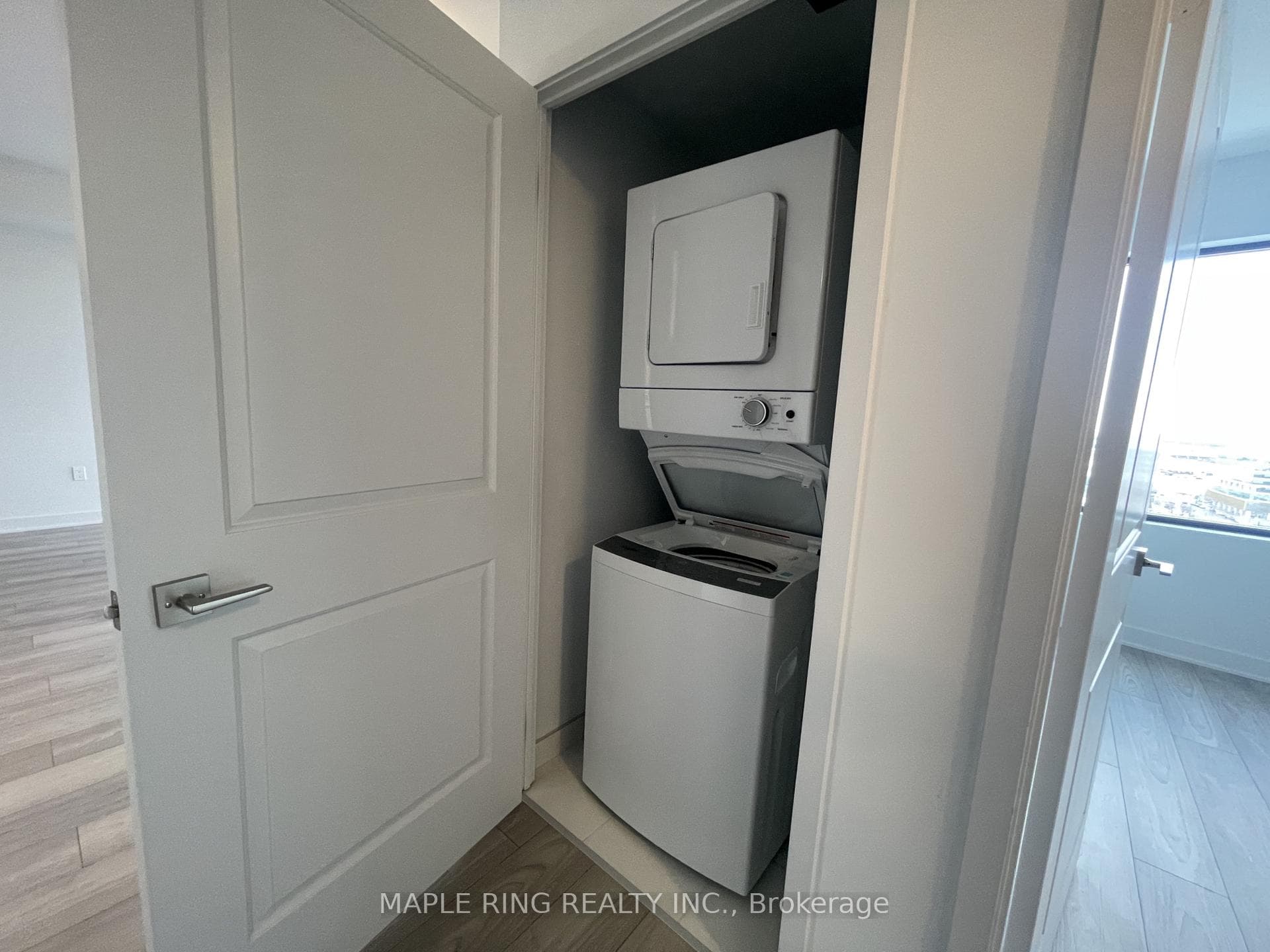 2920 Highway 7 Road Unit 1602 photo 10