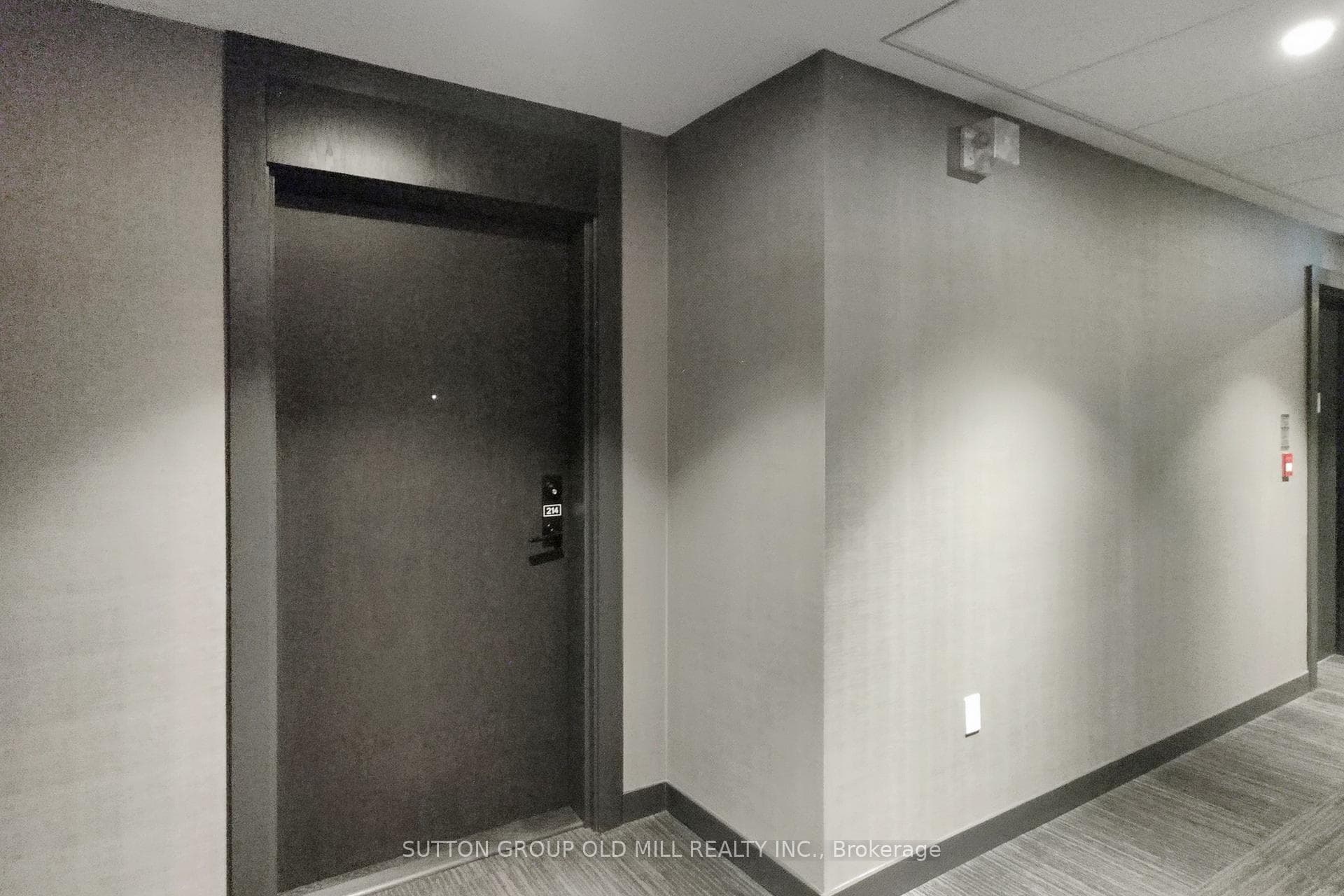 210 Sabina Drive Unit 214 photo 18
