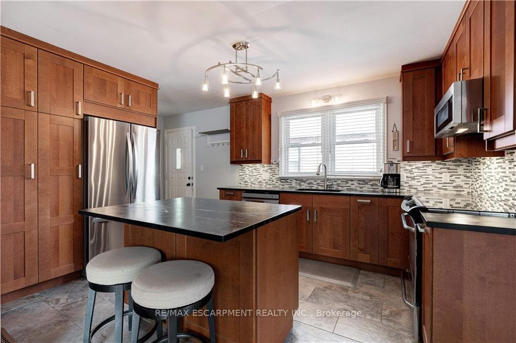 2 Danbury Street photo 5
