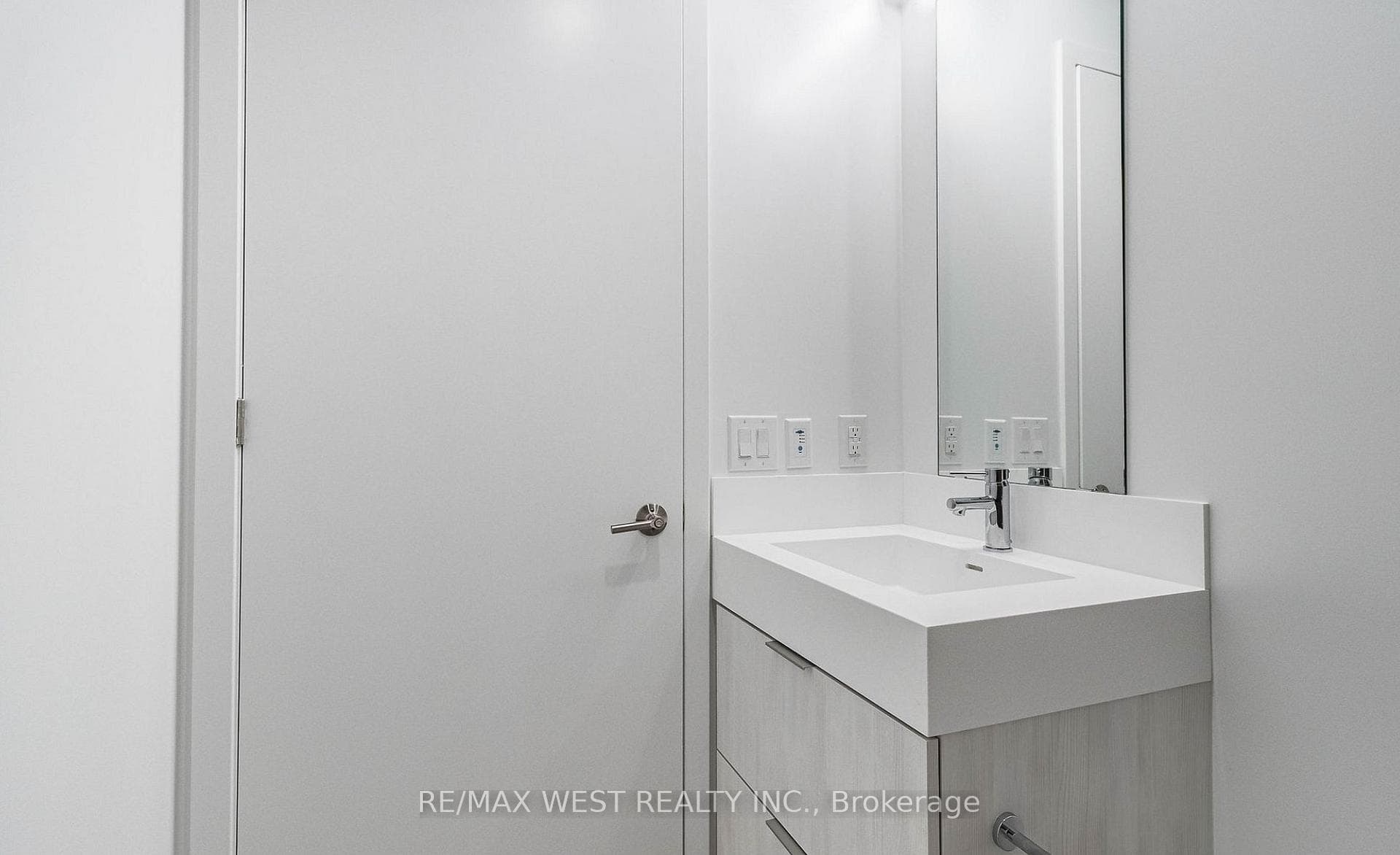130 River Street Unit 3004 photo 11