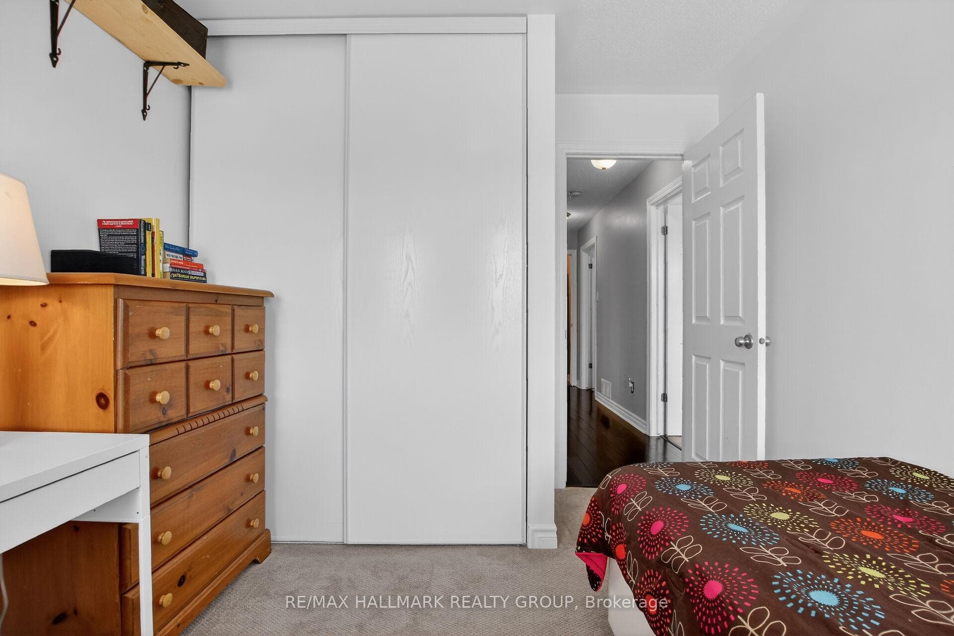 1145 Longfields Drive Unit B photo 33