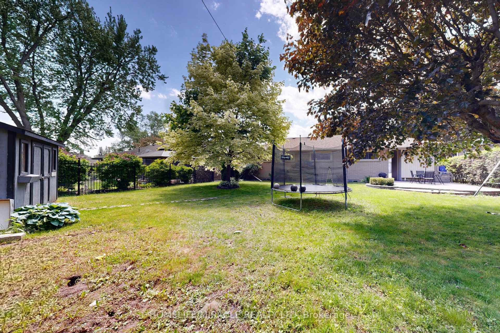 743 Law Street photo 36