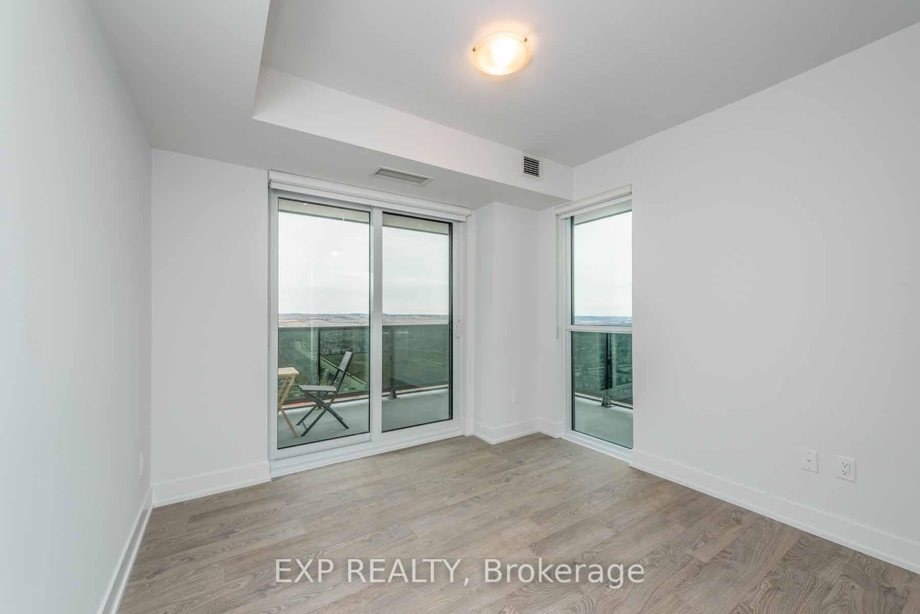 2550 Simcoe Street Unit 2016 photo 41