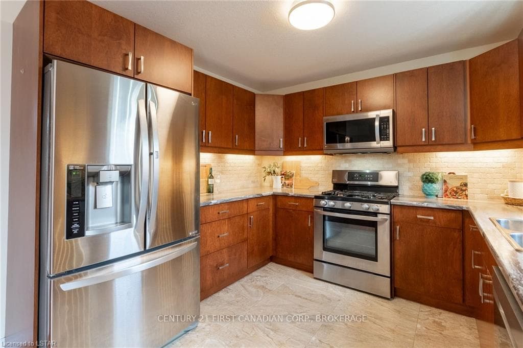 794 FREEPORT ST Street photo 9