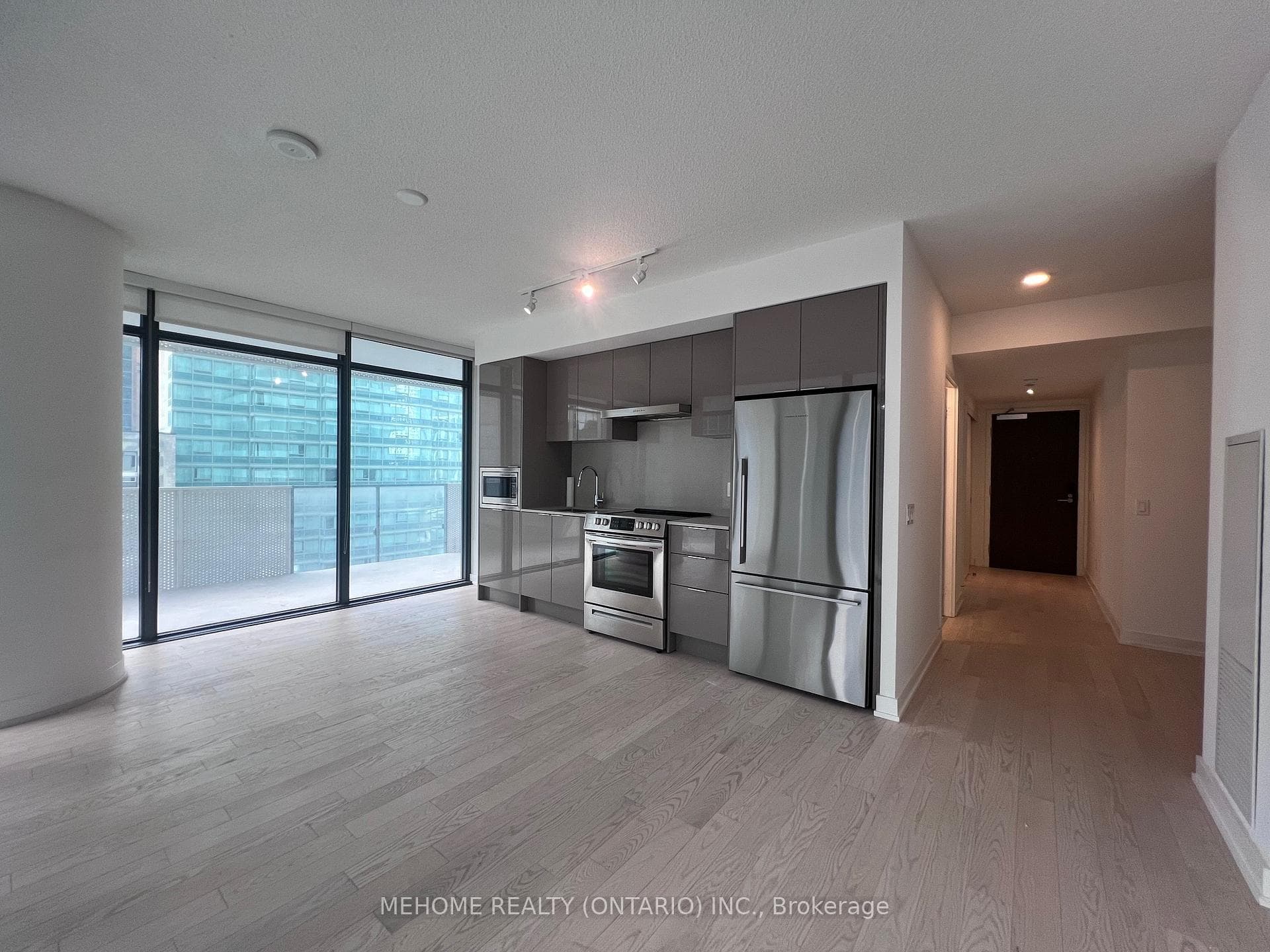 25 Richmond Street Unit 1005 photo 4