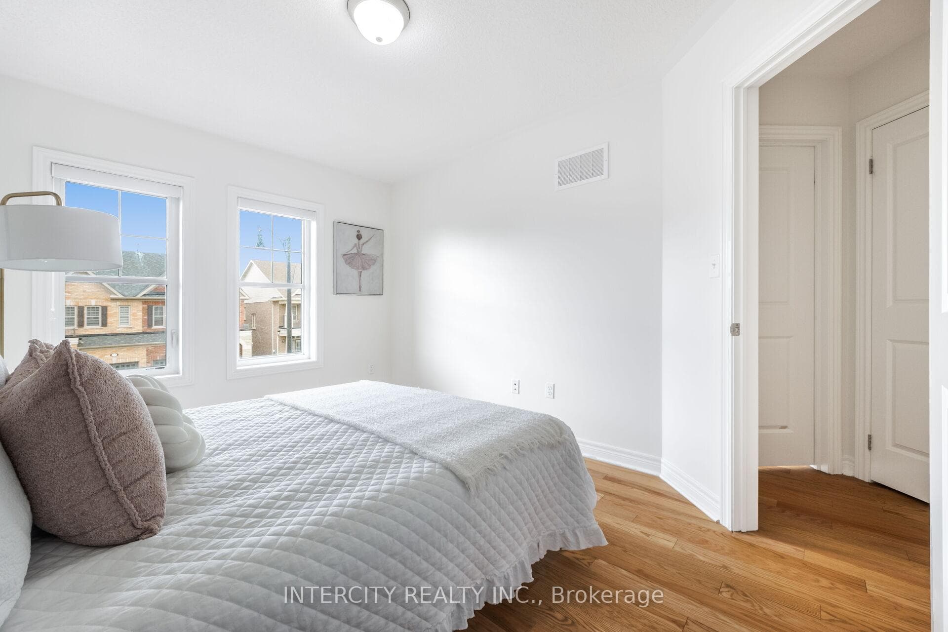 31 Matterhorn Road photo 30
