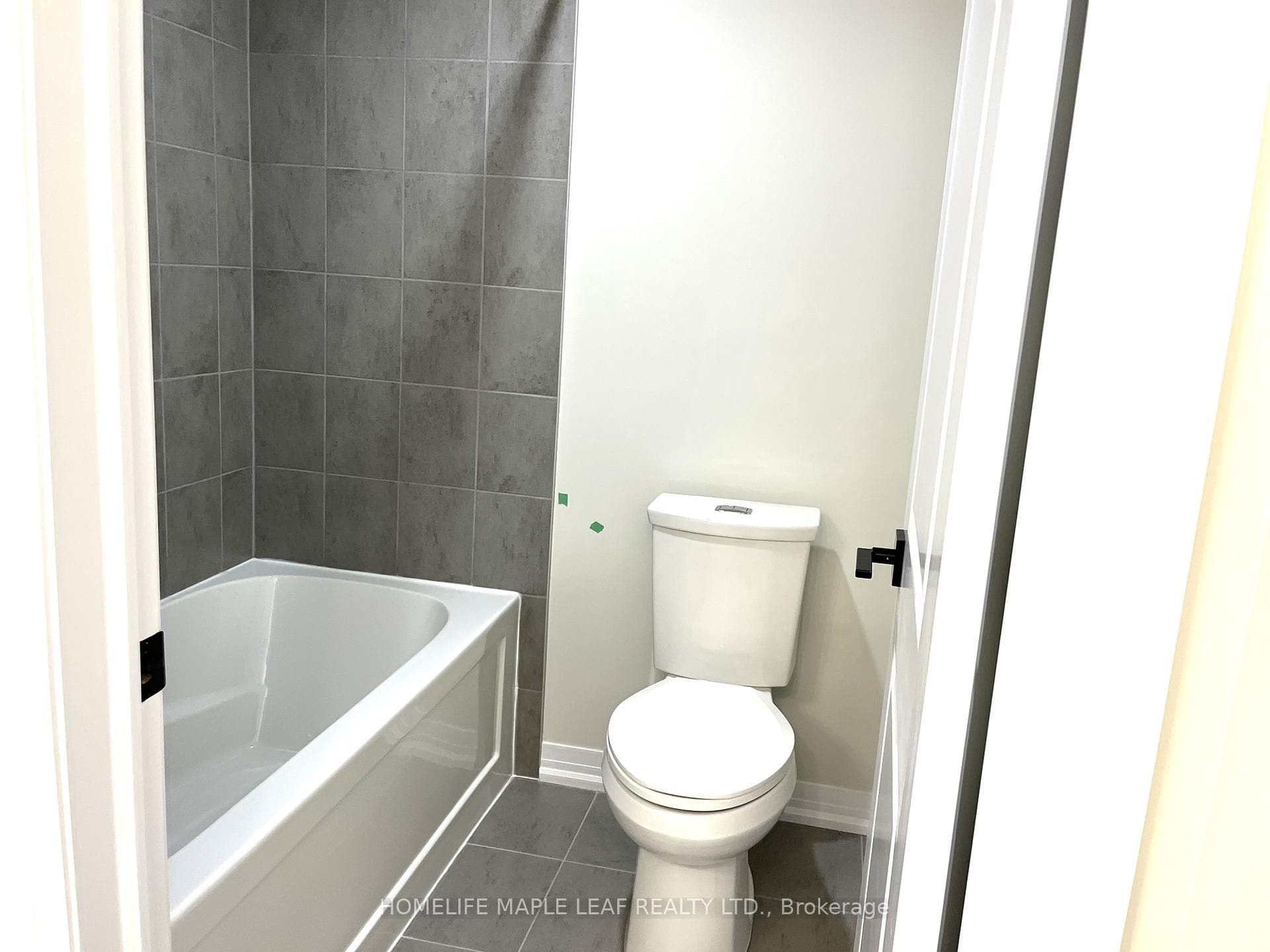 525 Erinbrook Drive Unit C060 photo 13
