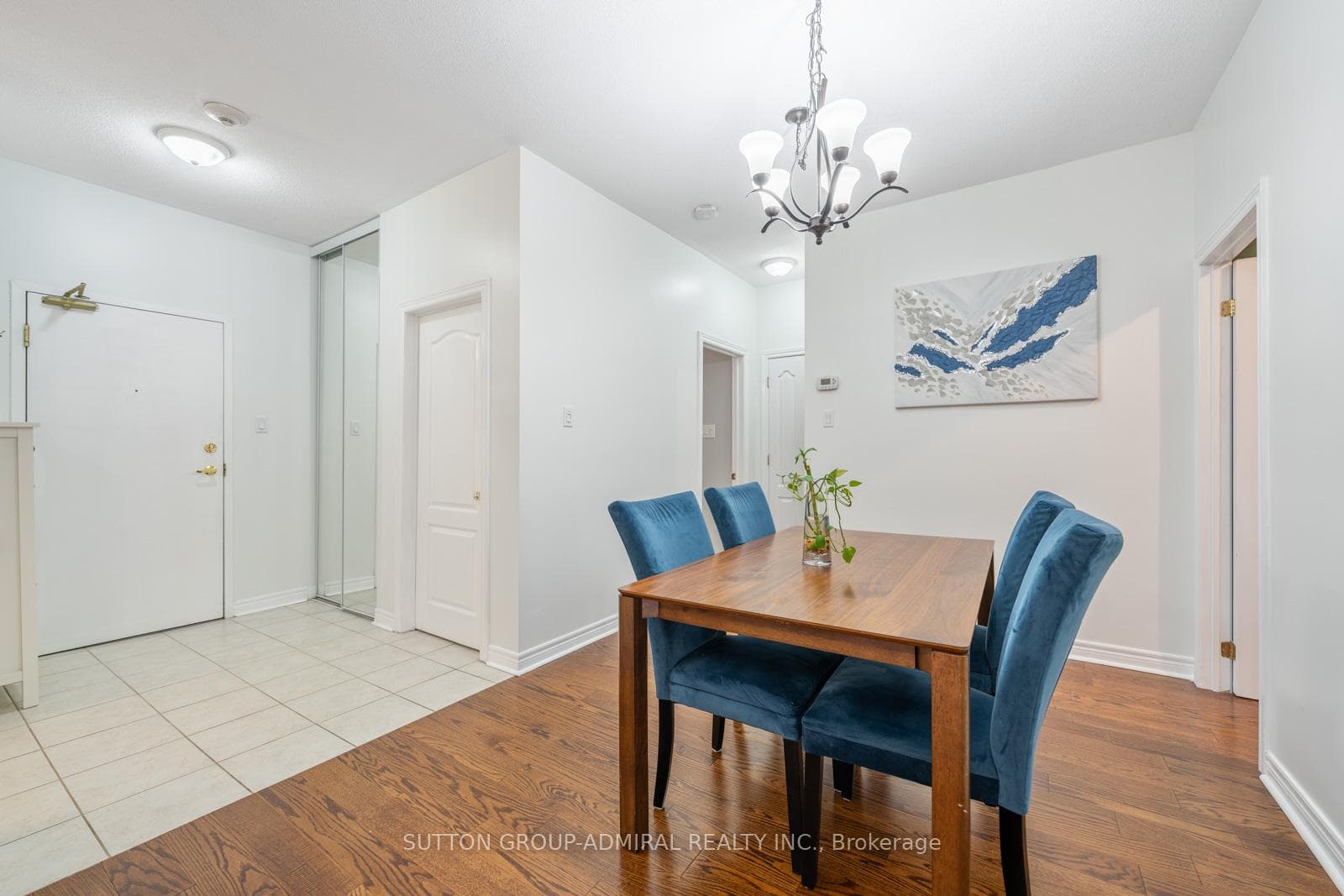 9944 Keele Street Unit 102 photo 5