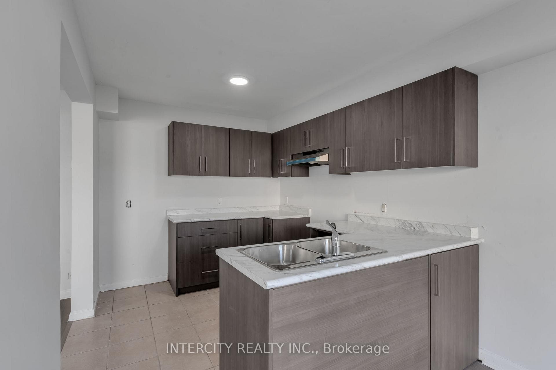 265 Conacher Drive photo 5