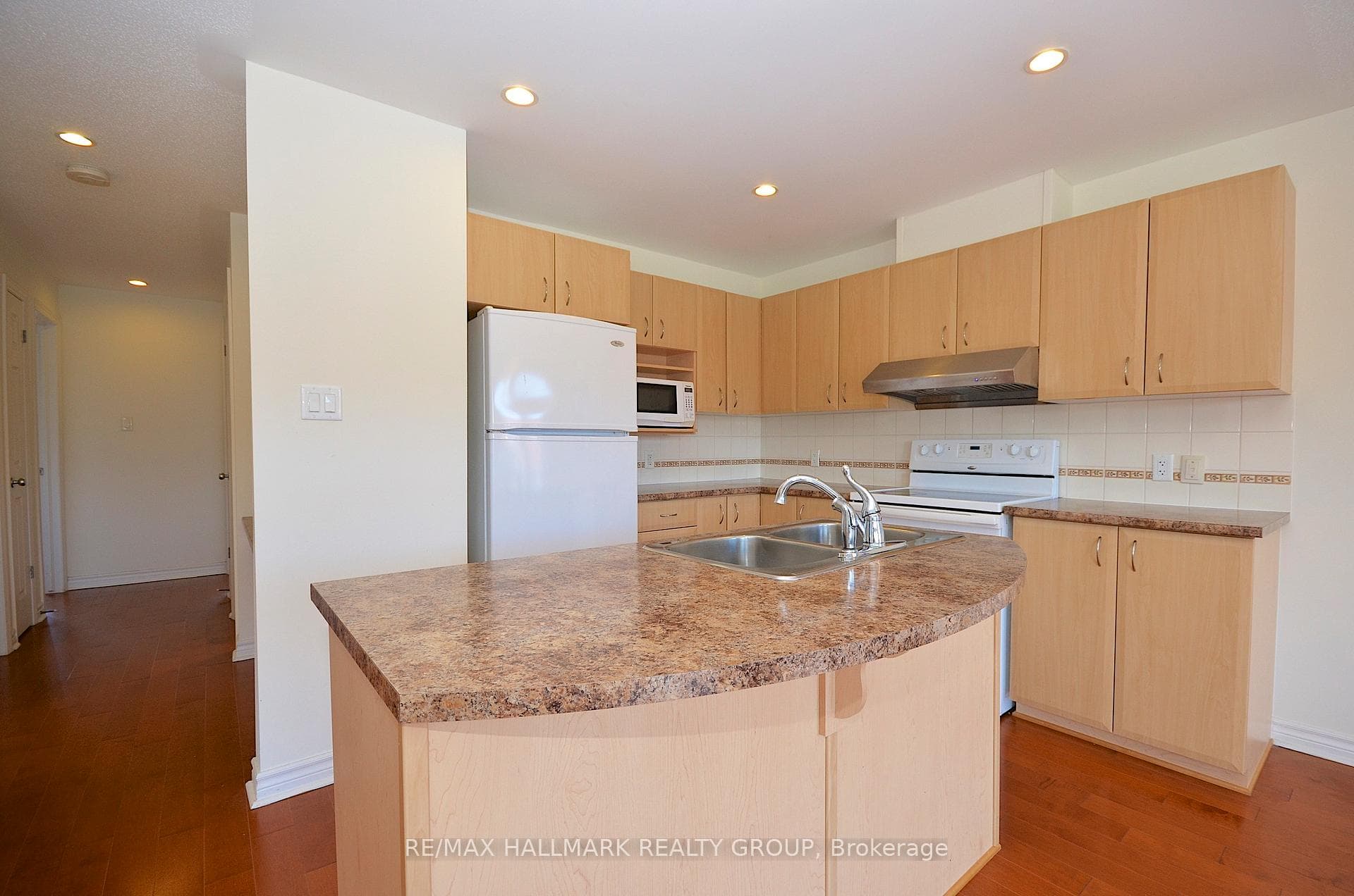 304 Paseo Private Unit 7 photo 16