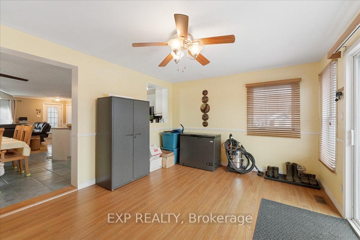 213 Longueuil Street photo 21