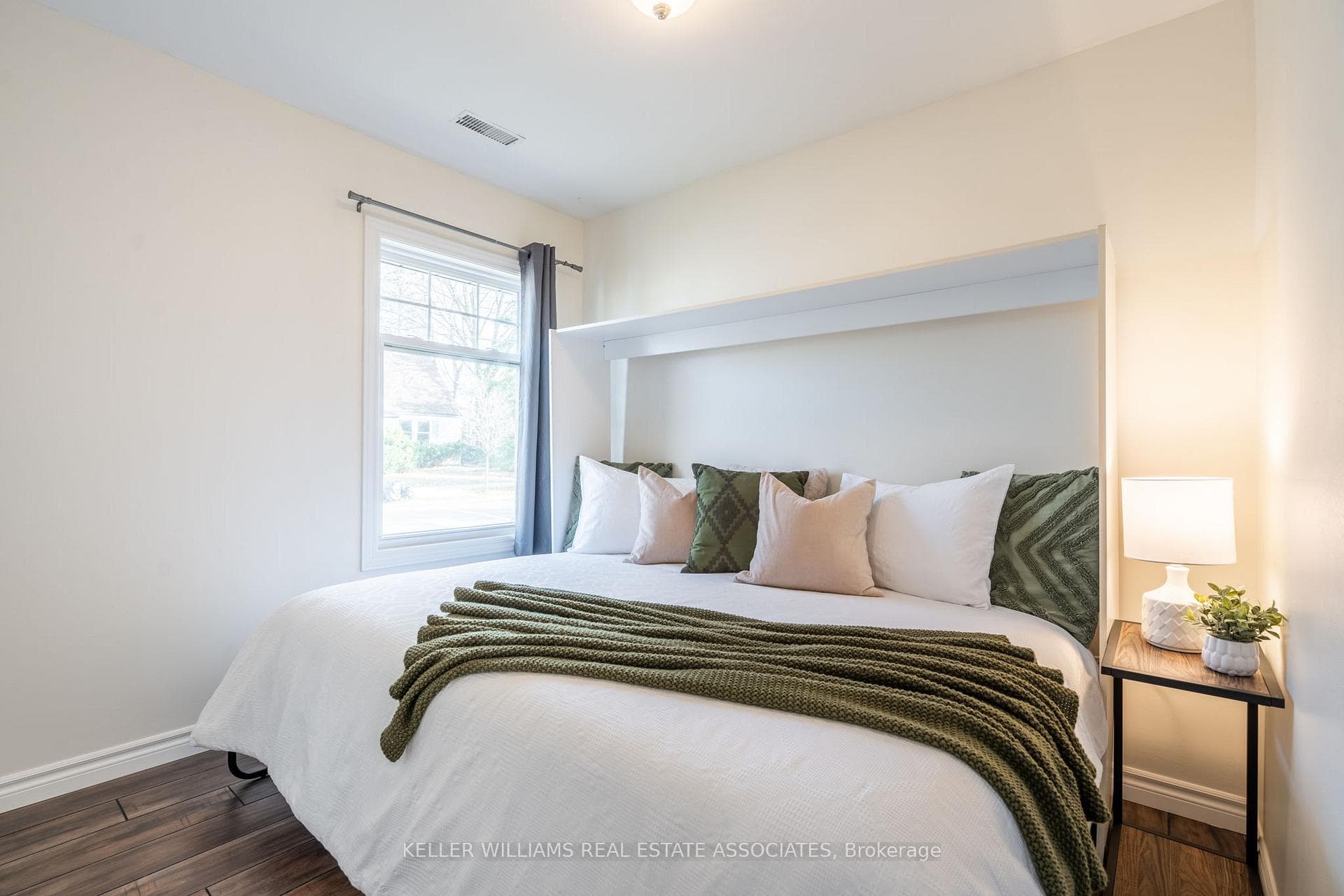 113 Pleasant Avenue photo 19