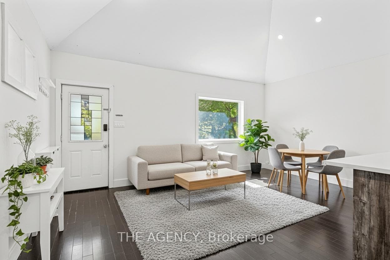 26 Gatwick Avenue photo 4
