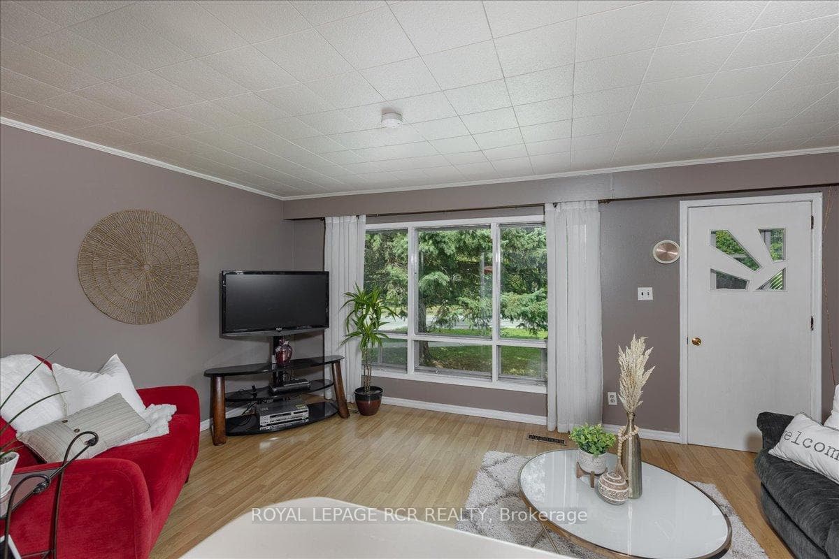 15 Riverglen Drive photo 14
