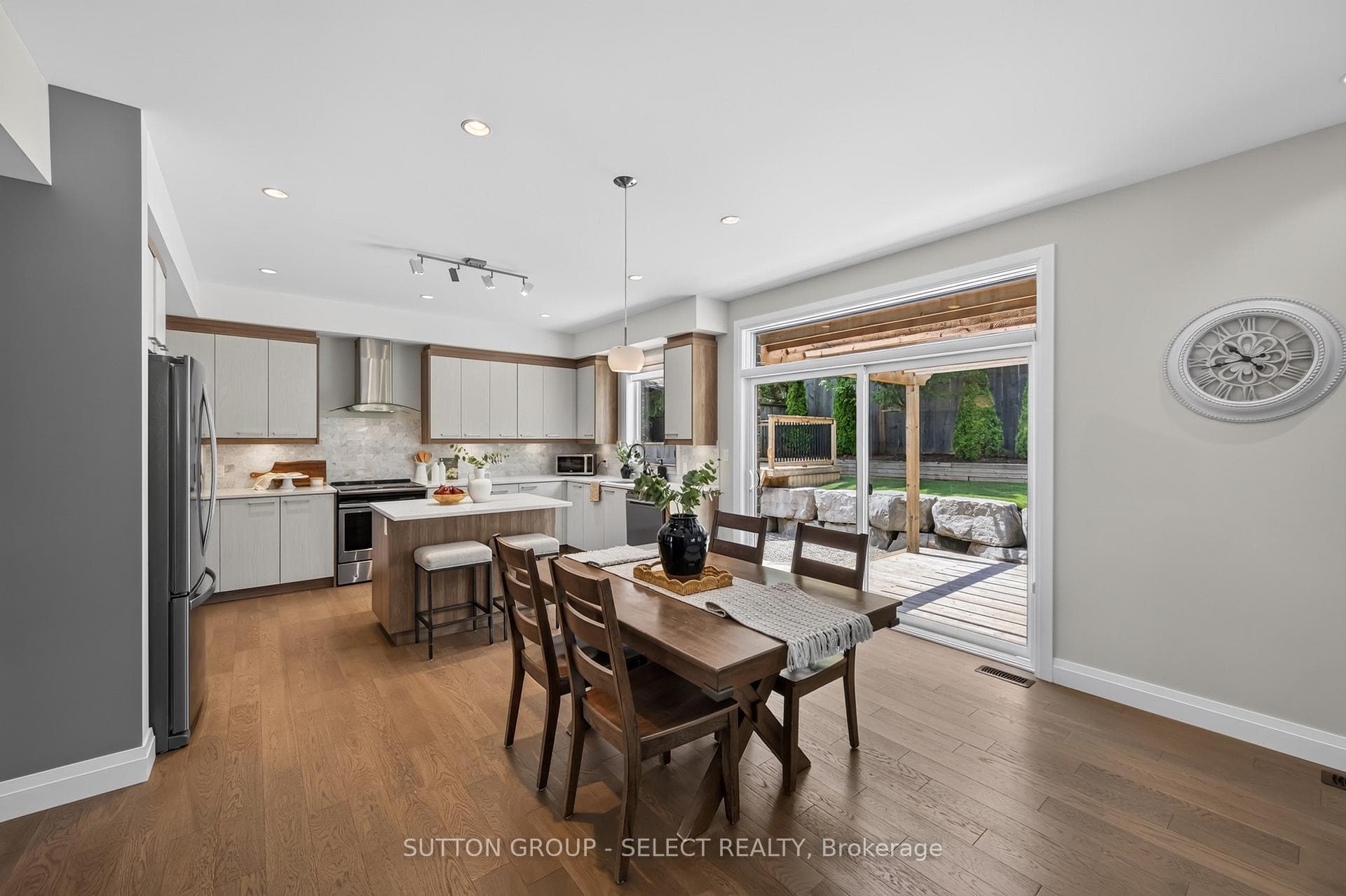 216 Martin Drive photo 19