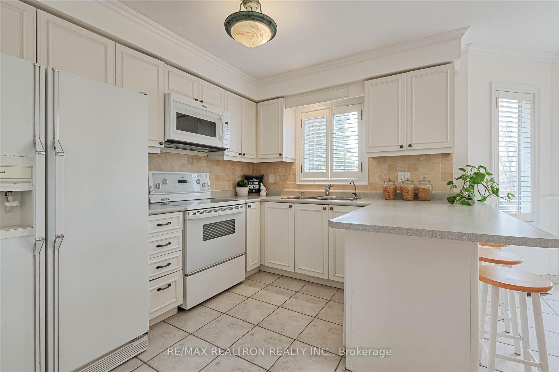 35 O'Connor Crescent photo 15