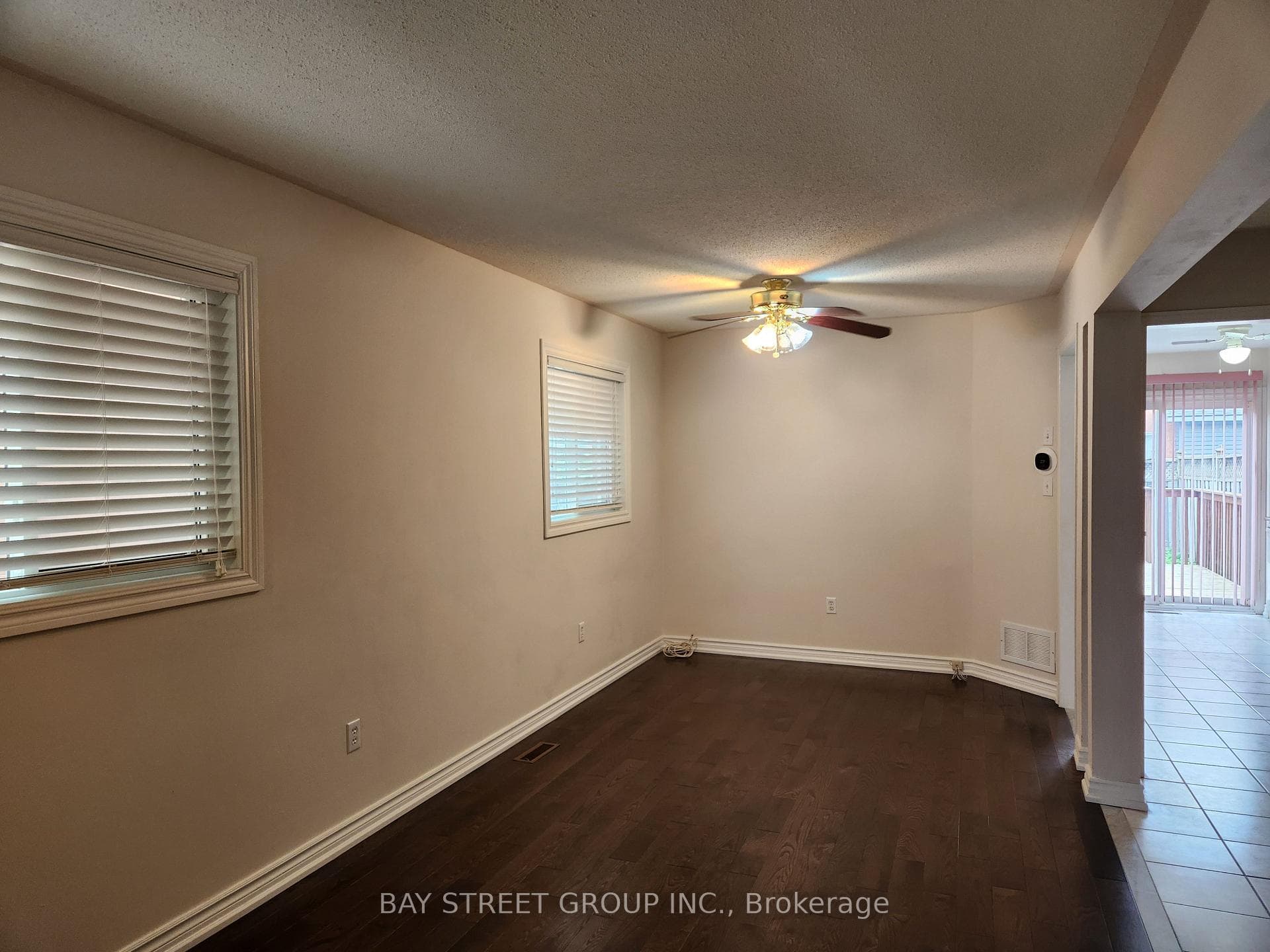579 Pinder Avenue photo 5
