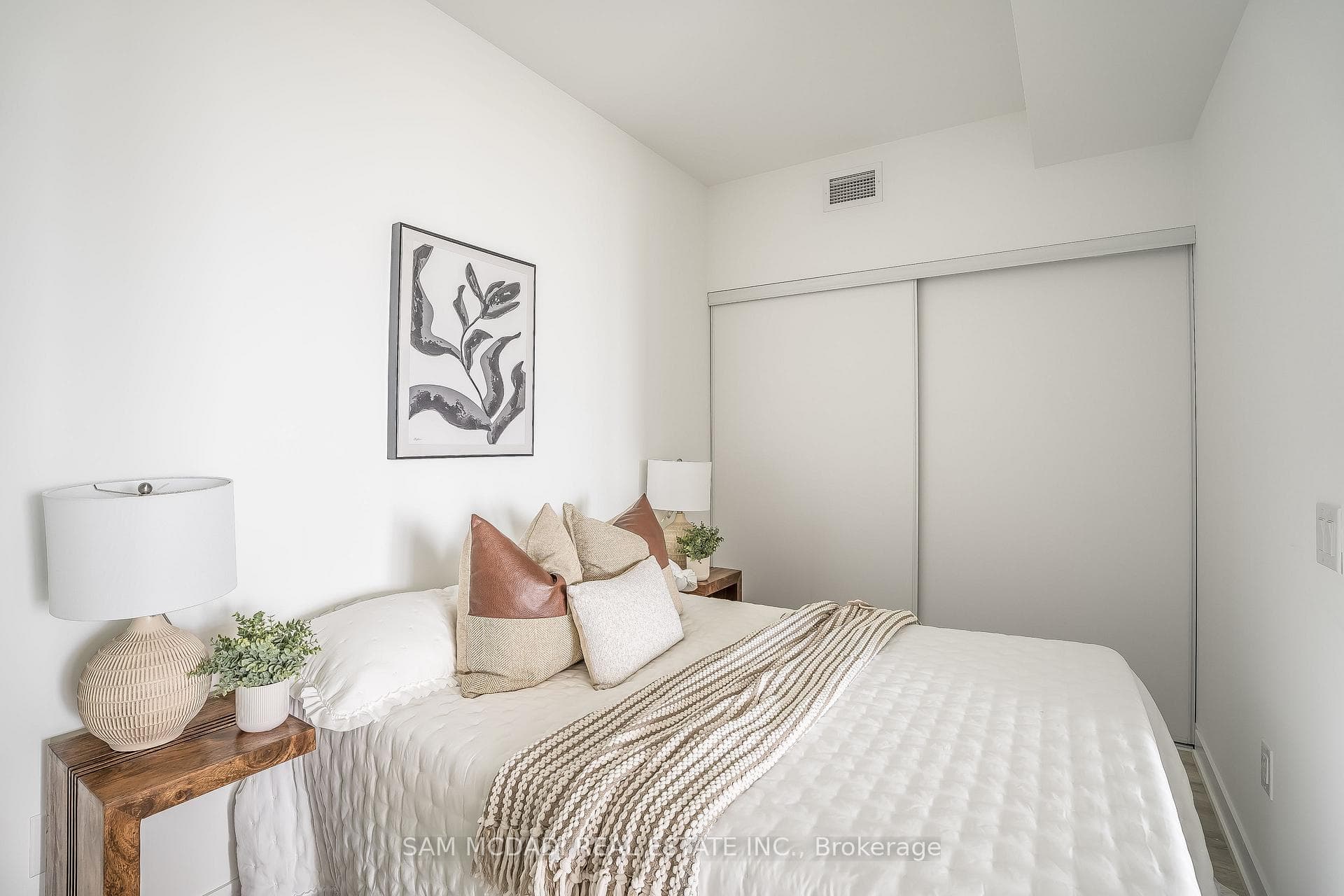 220 Missinnihe Way Unit 608 photo 9