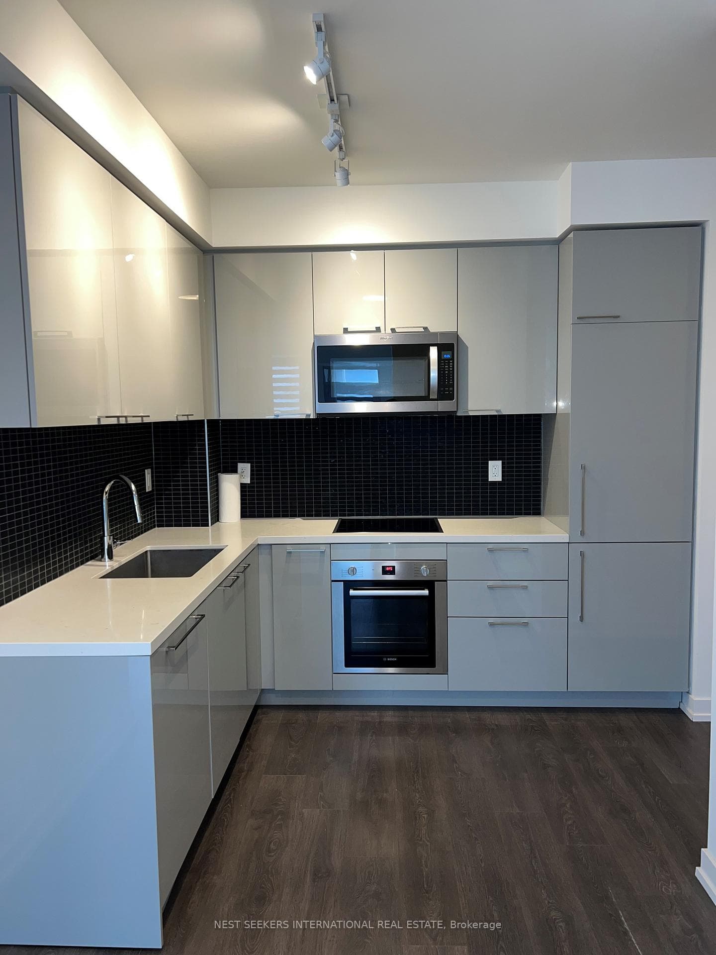 1 Grandview Avenue Unit 806 photo 3