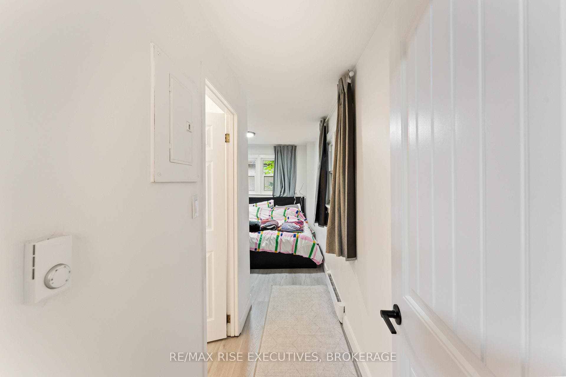 247 Queen Street photo 7