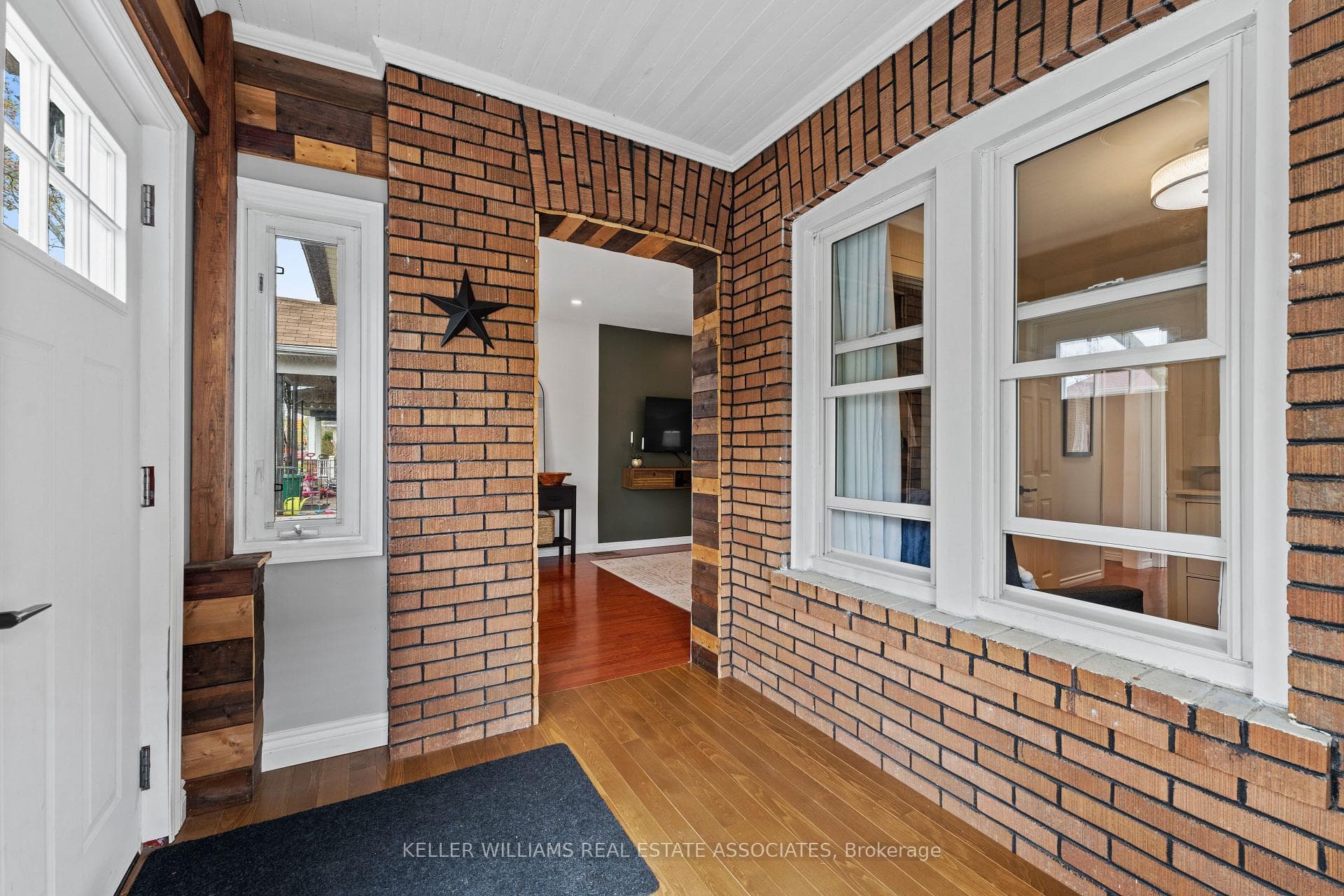 631 Somerville Avenue photo 5