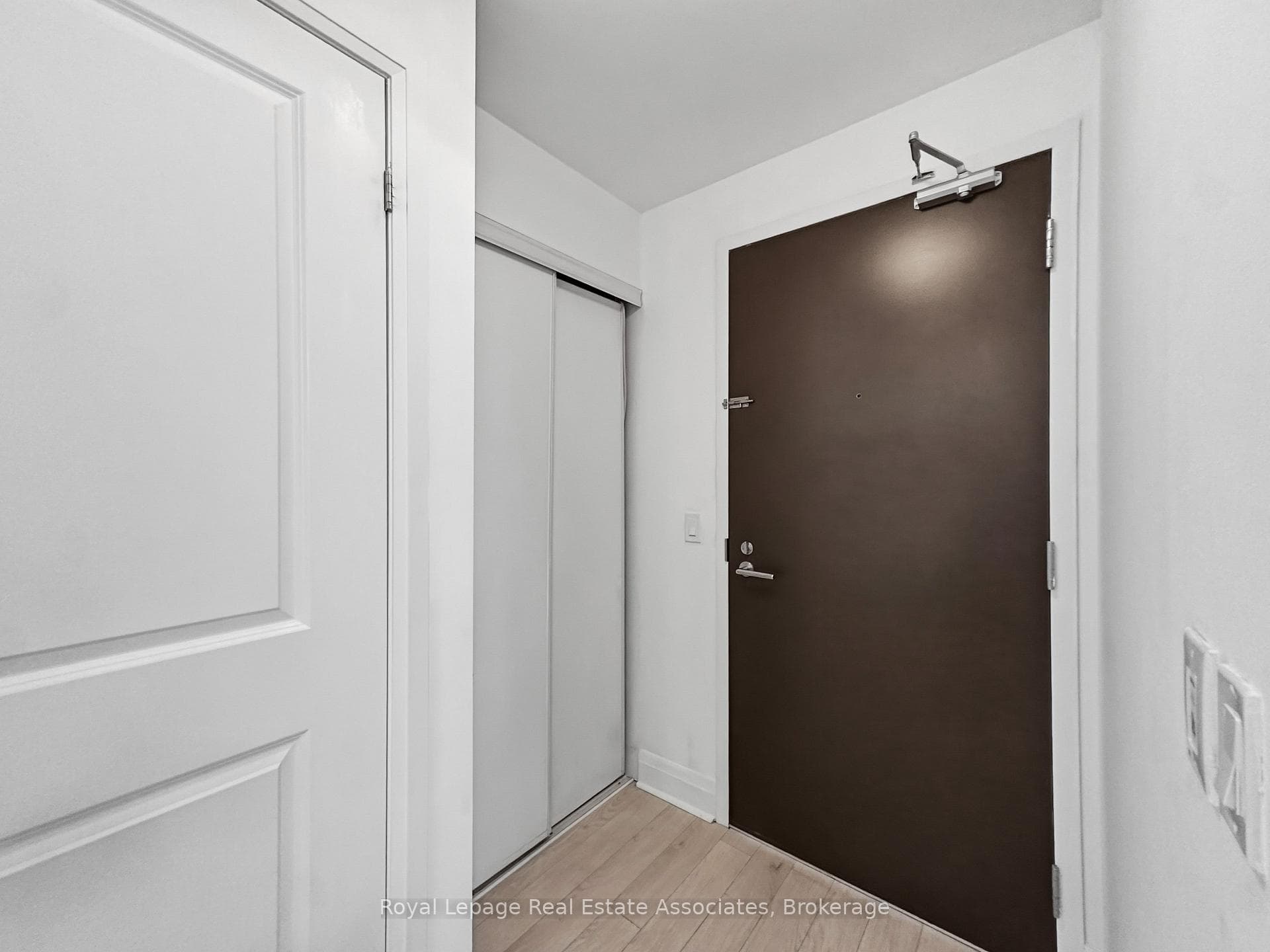 17 Zorra Street Unit 912 photo 5