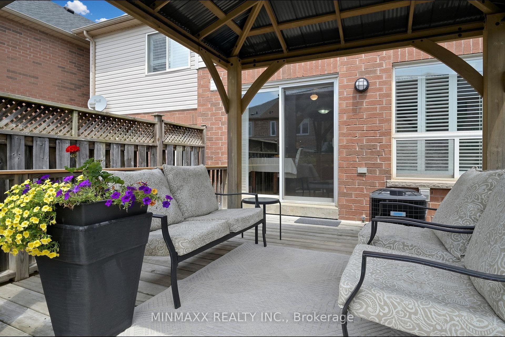 1164 CHAPMAN Crescent photo 41