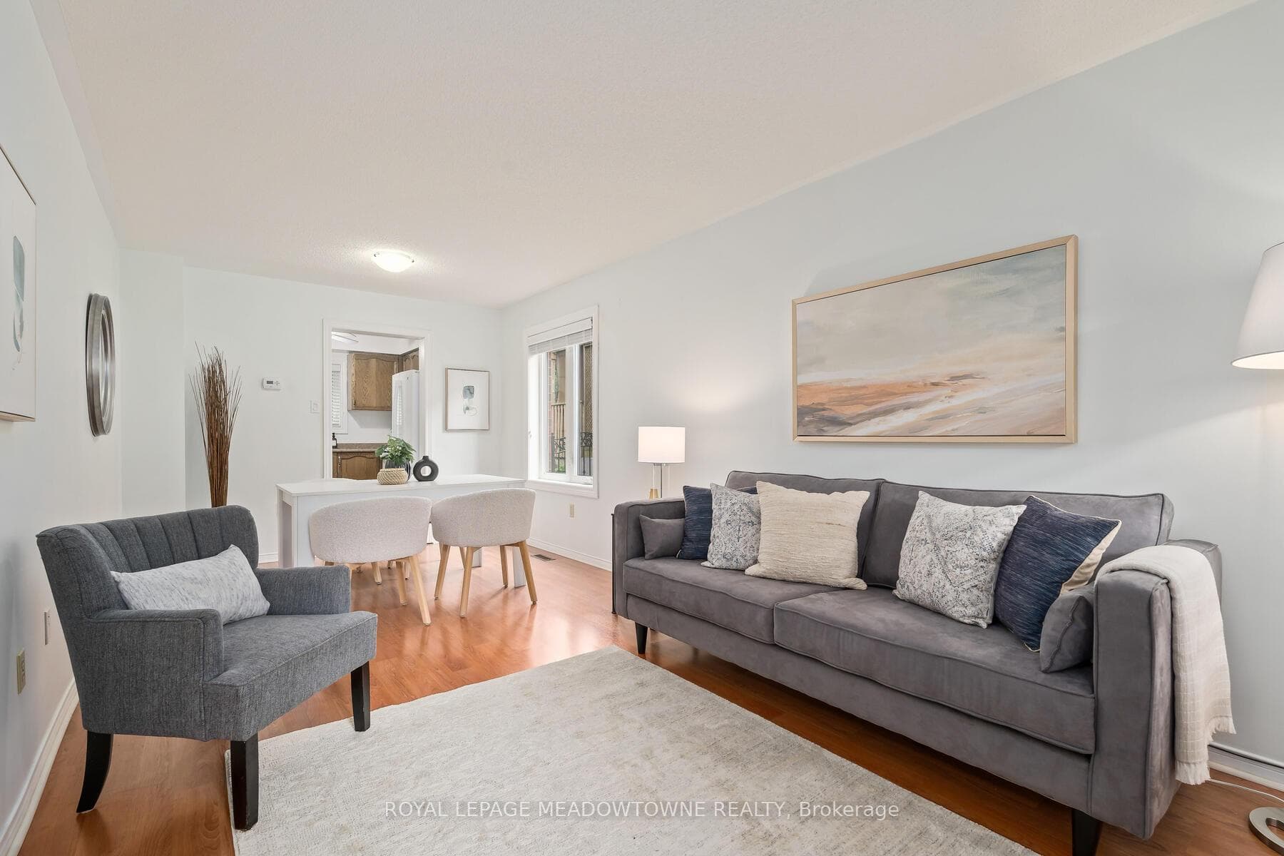 42 Mccullough Crescent photo 18