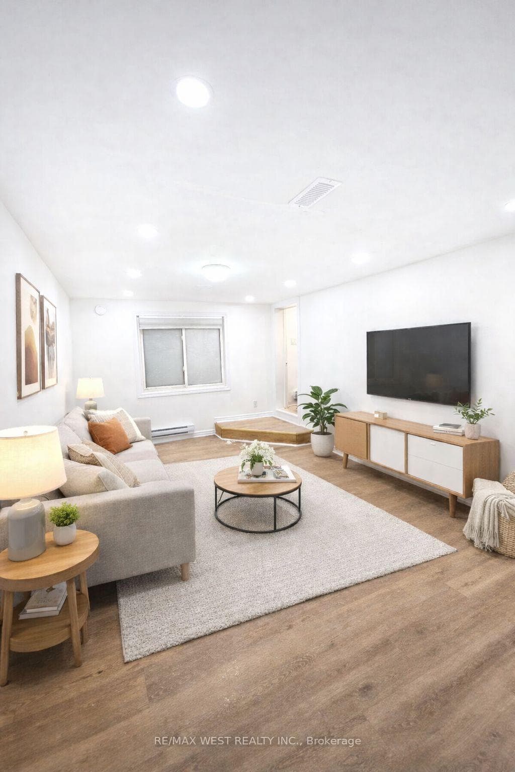 645 Townline Road Unit 1 photo 1