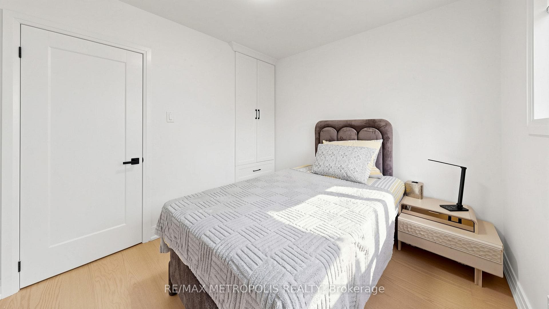 12 Romulus Drive photo 24