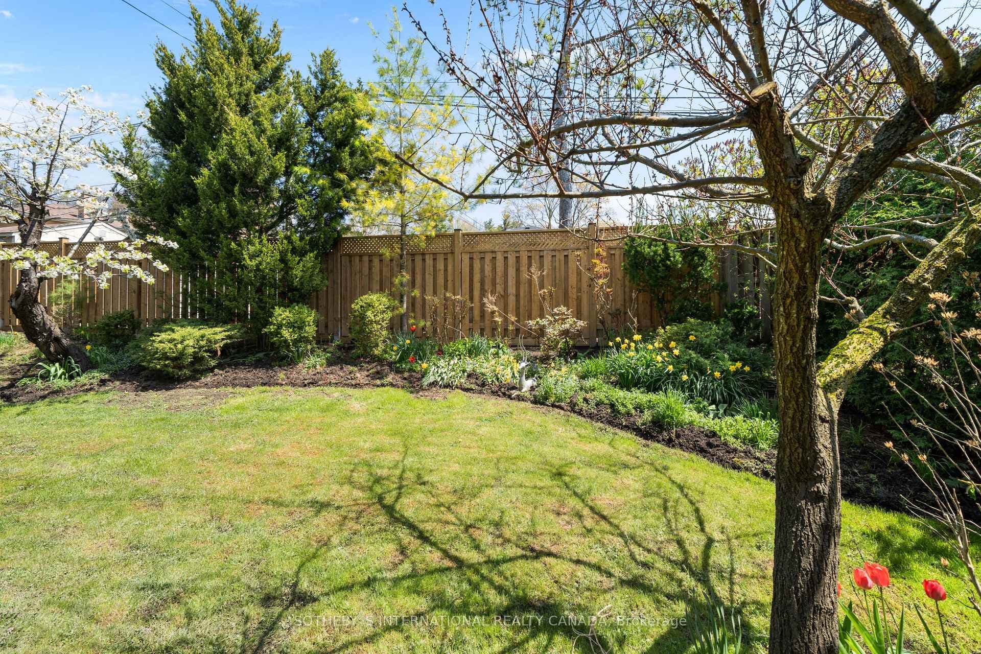 22 Drury Lane photo 15