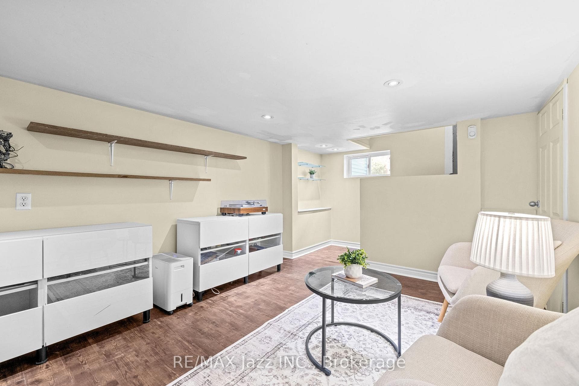 477 Masson Street photo 42