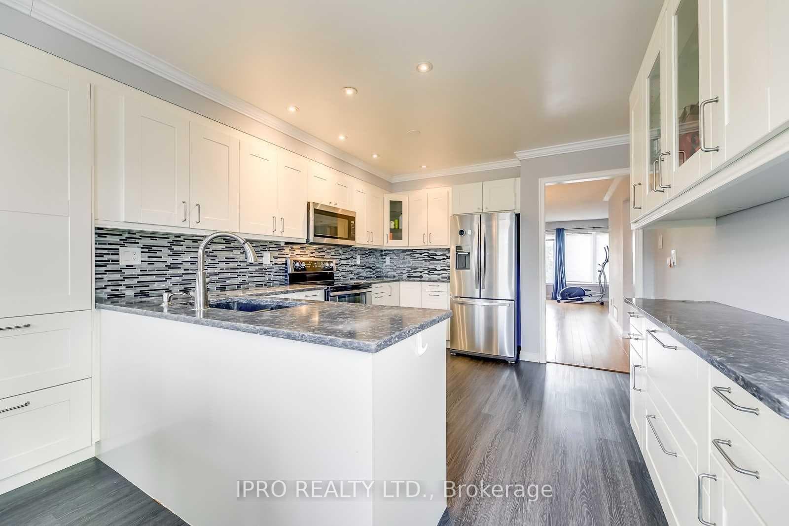 1109 Lindsay Drive photo 9