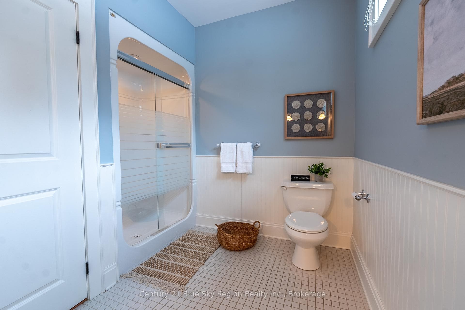 345 Elmwood Avenue photo 41