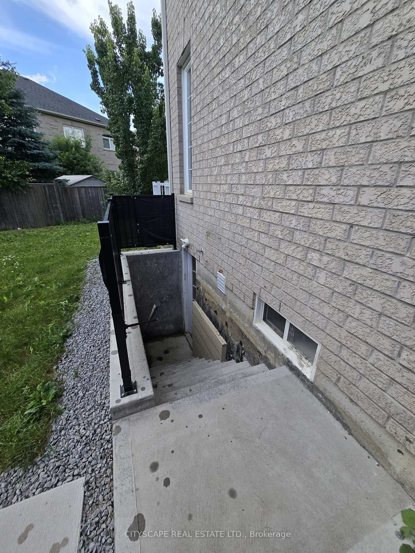 63 Waite Crescent photo 12