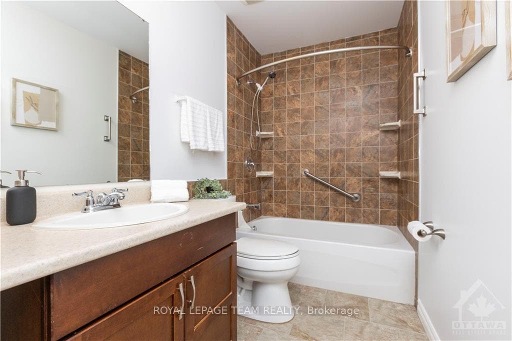 64 ELVASTON Avenue photo 20