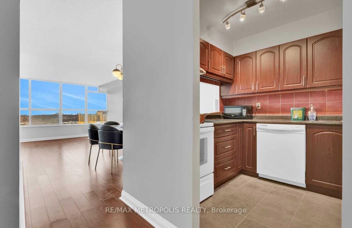2365 Kennedy Road Unit 1106 photo 16