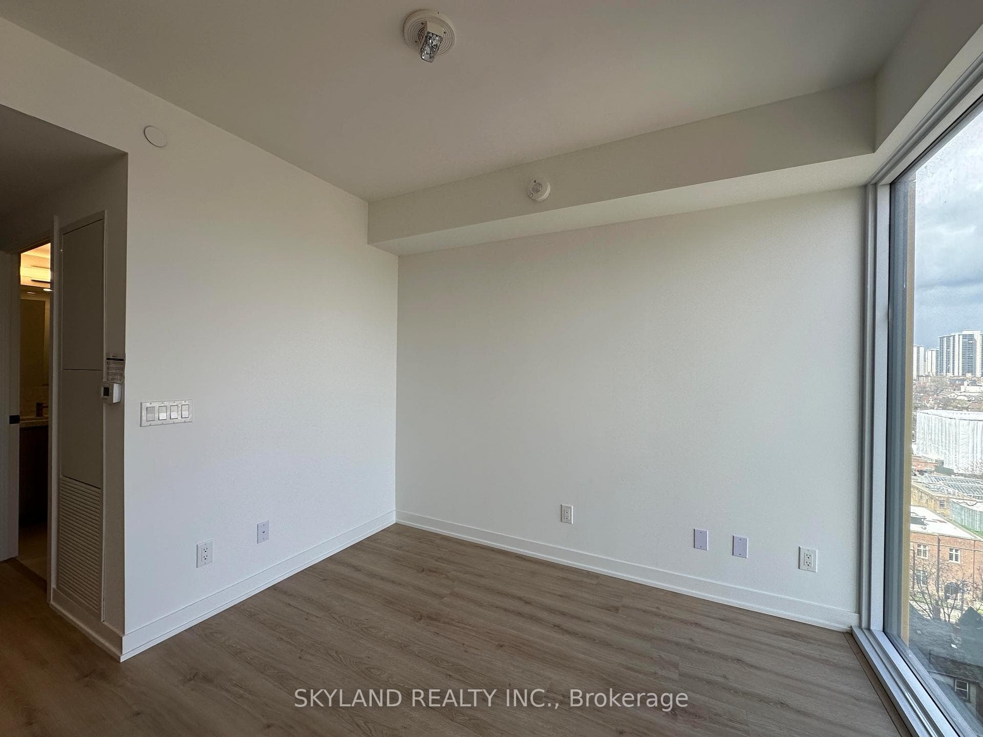 319 Jarvis Street Unit 1212 photo 14