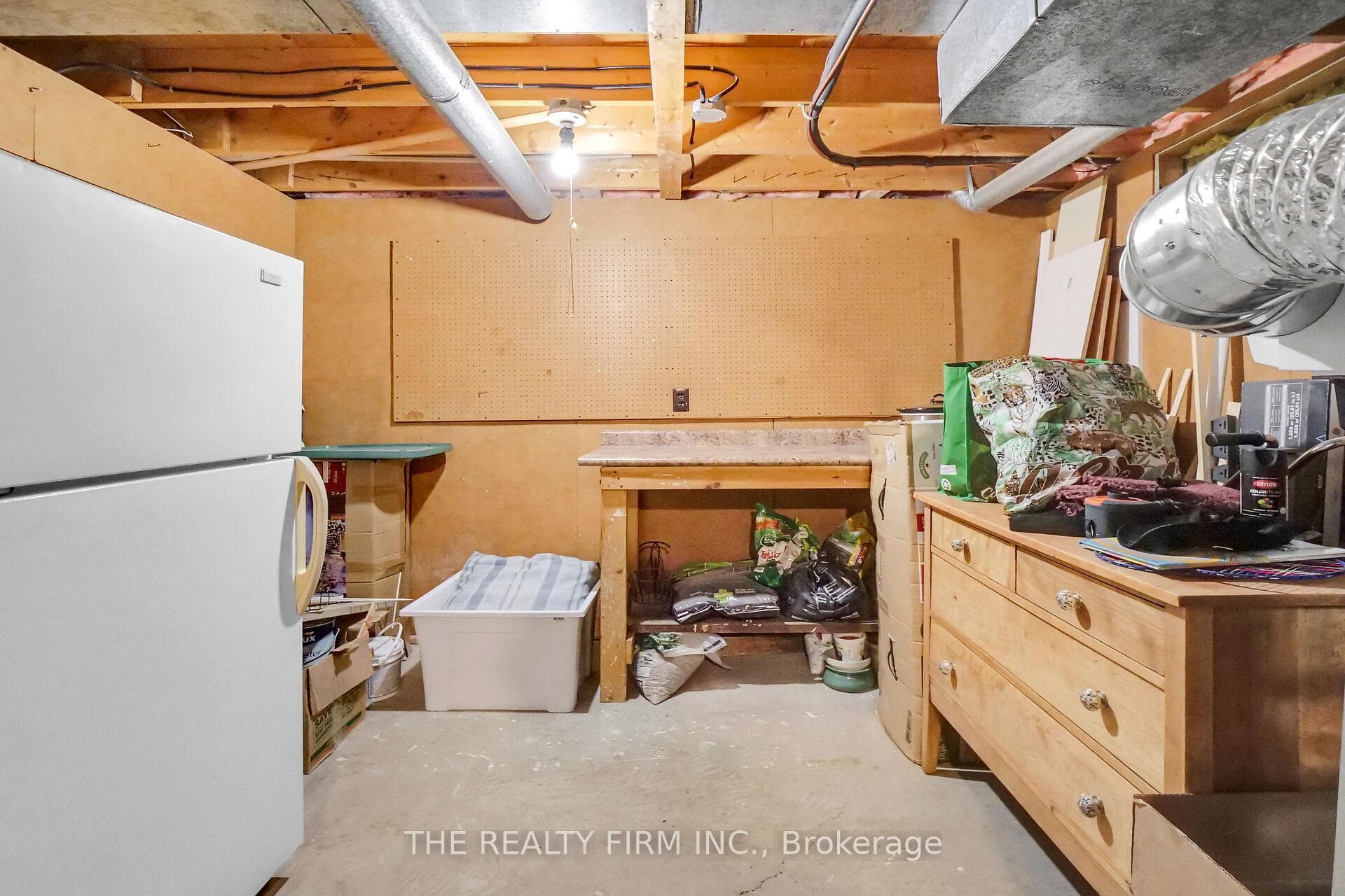 211 Edgehill Crescent photo 28