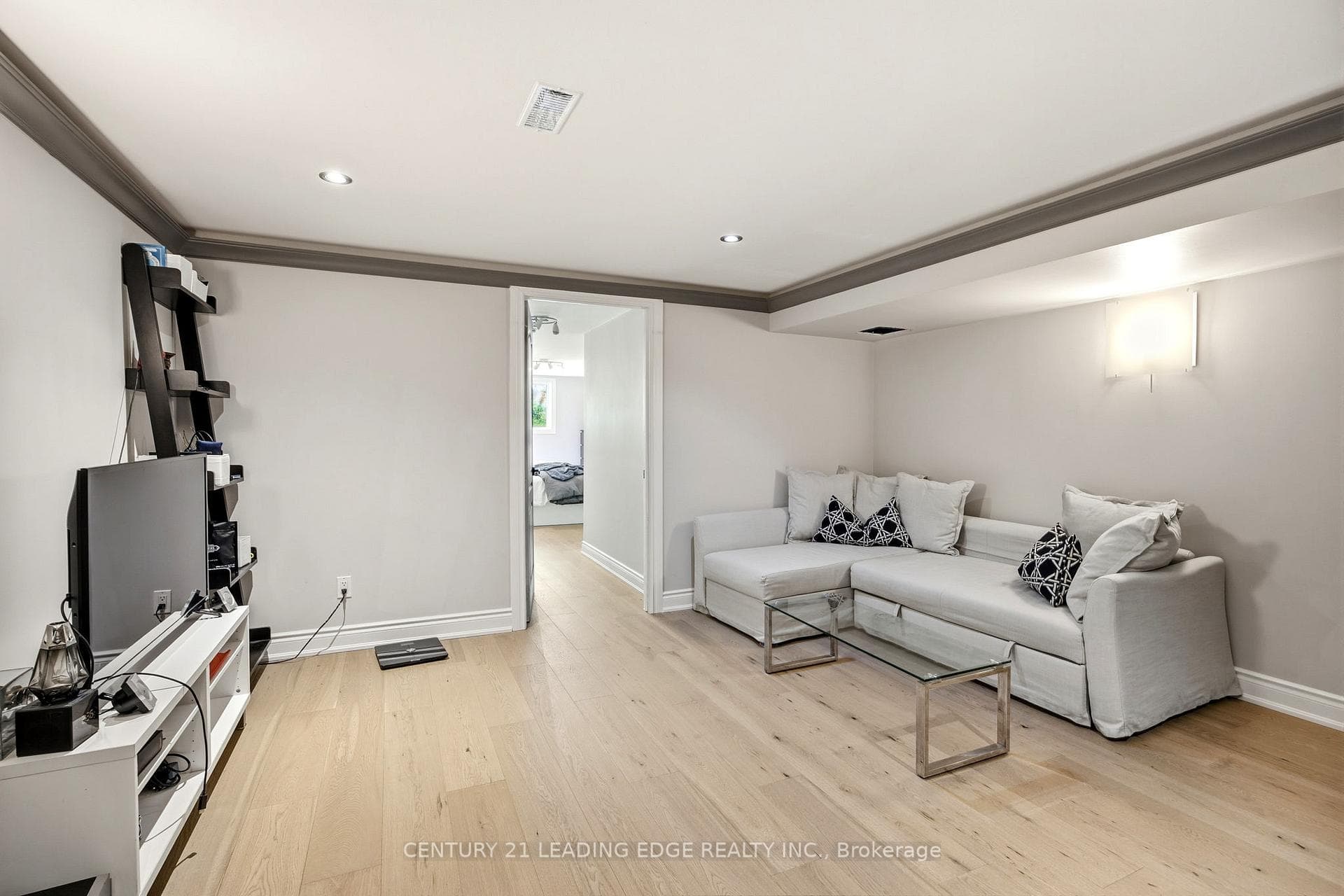 128 Marica Avenue photo 33